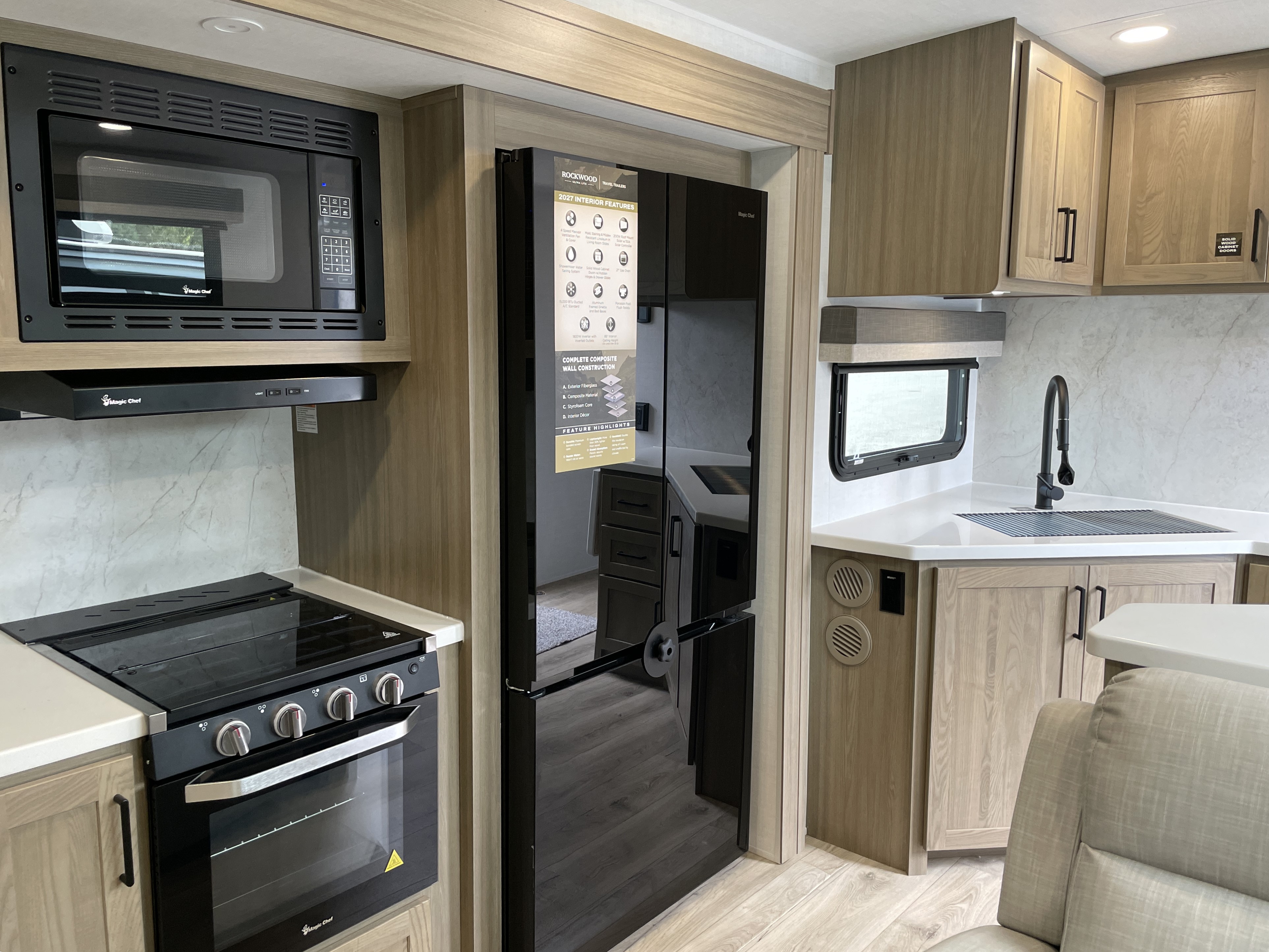 2027 Forest River Rockwood Ultra Lite 2921RL, $ 54,999