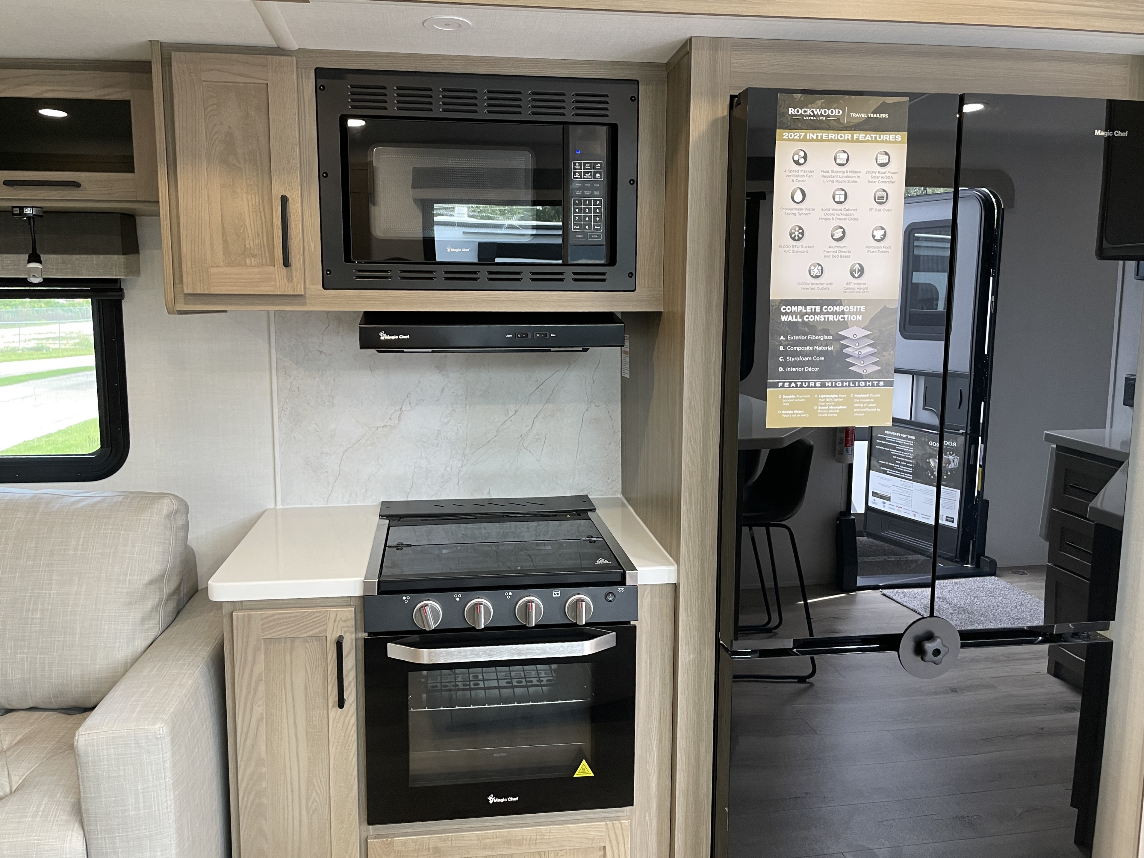 2027 Forest River Rockwood Ultra Lite 2921RL, $ 54,999