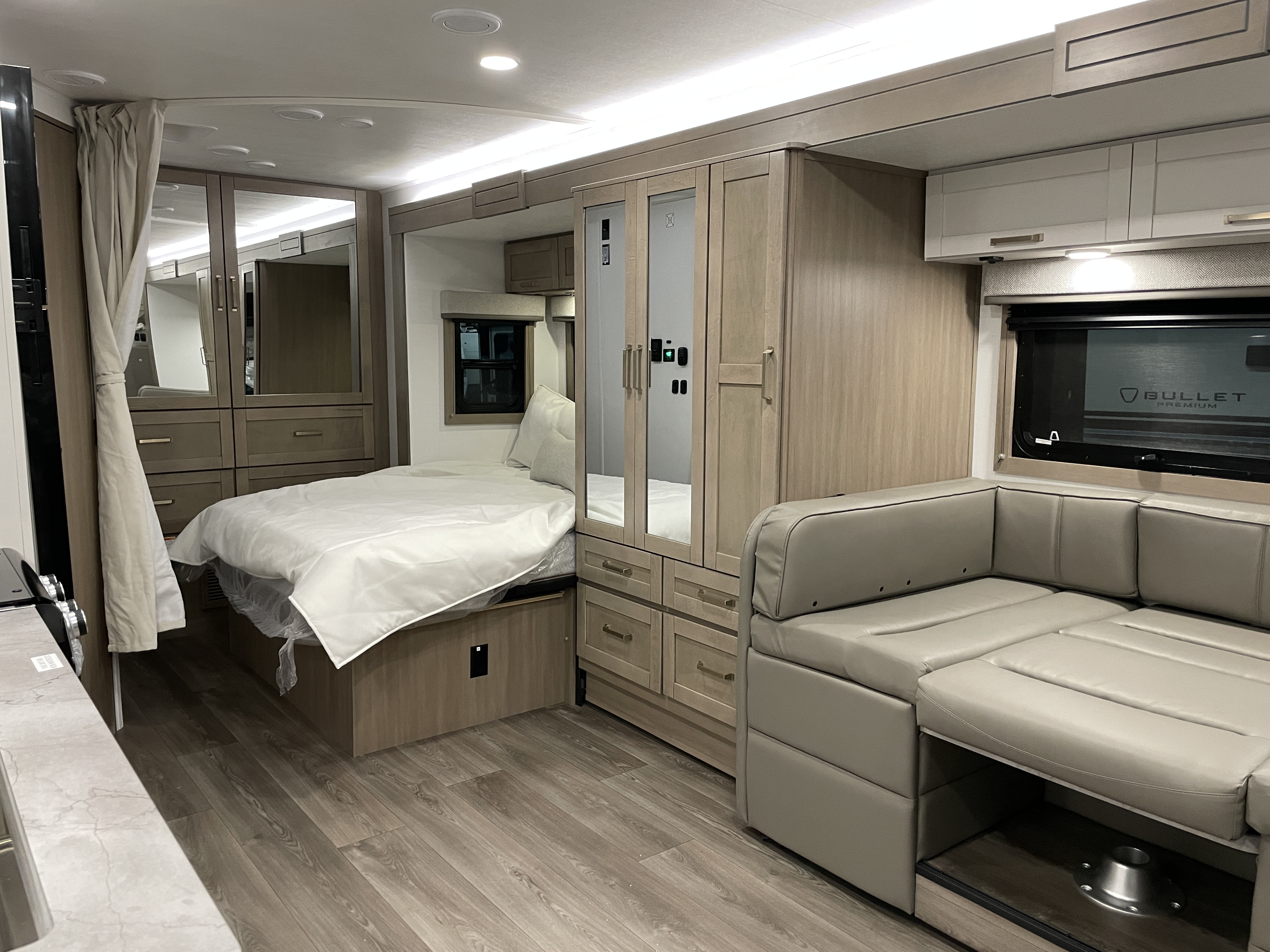 2027 Jayco Redhawk 24B, $ 109,995