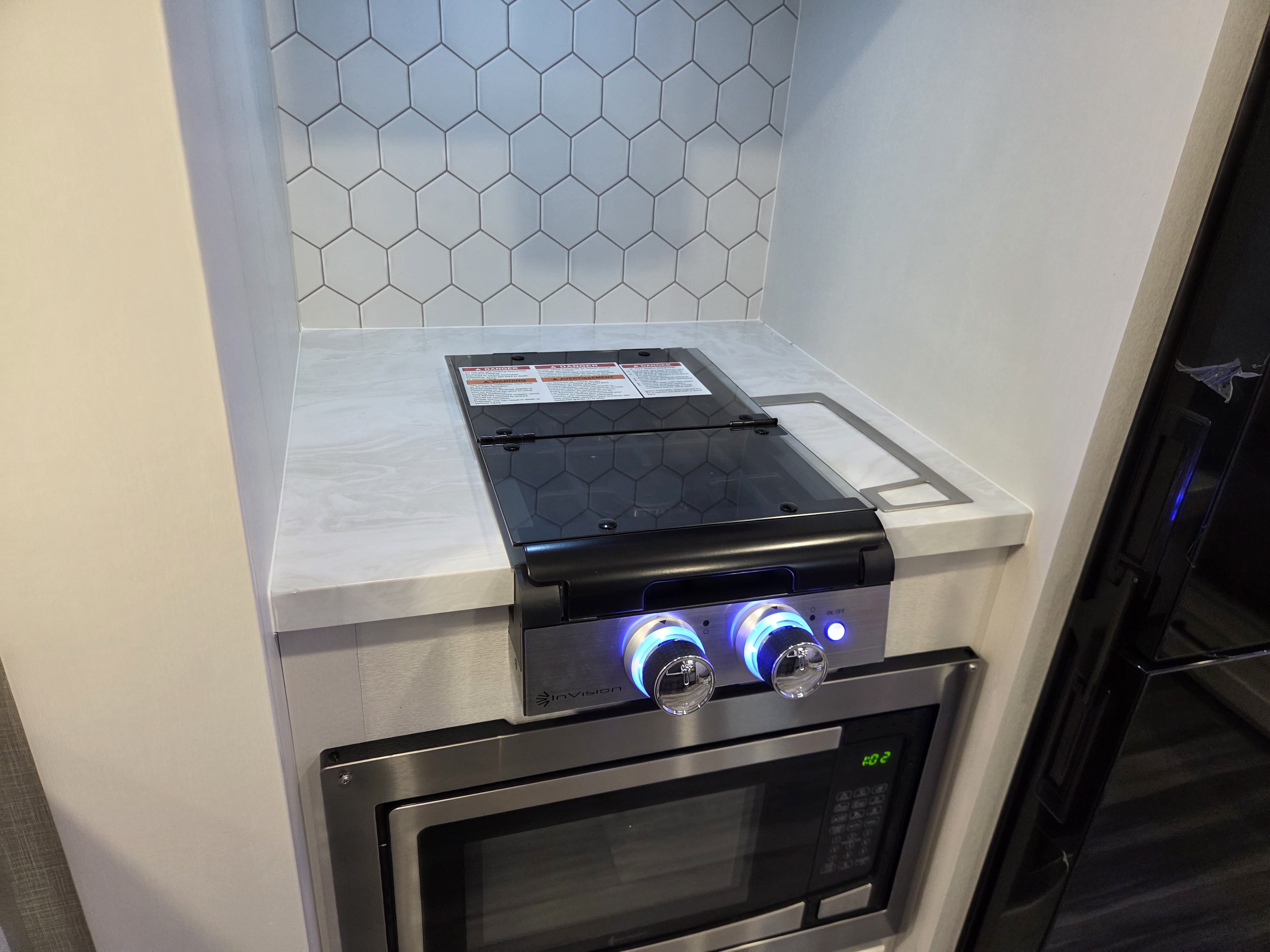 2025 Jayco Jay Feather Air 18MBH, $ 23,999