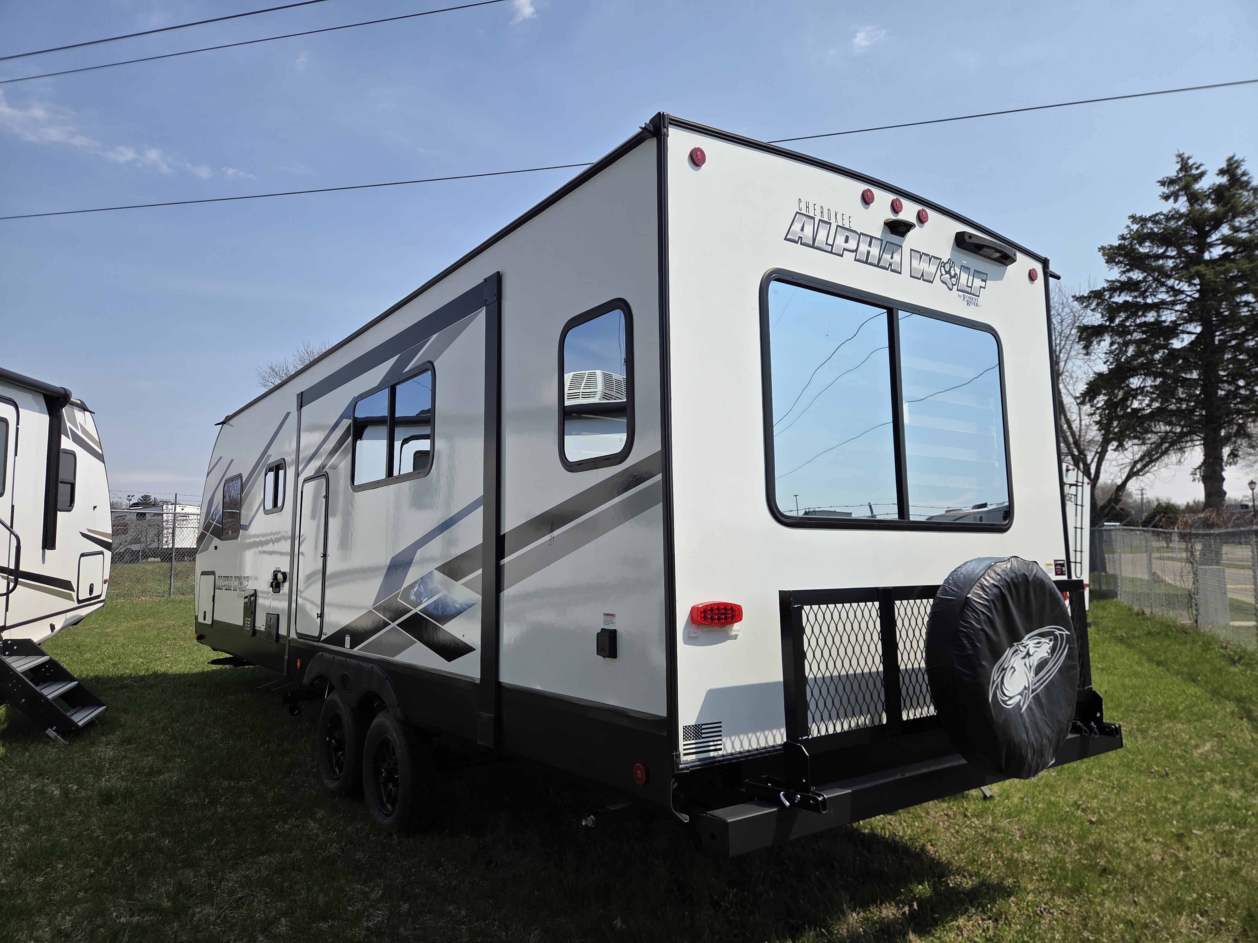 2024 Forest River Cherokee Alpha Wolf 2500RL-L, $ 29,999