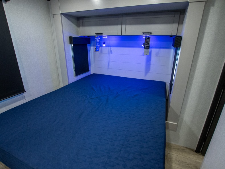 2026 Jayco Jay Feather 24FK, $ 35,999