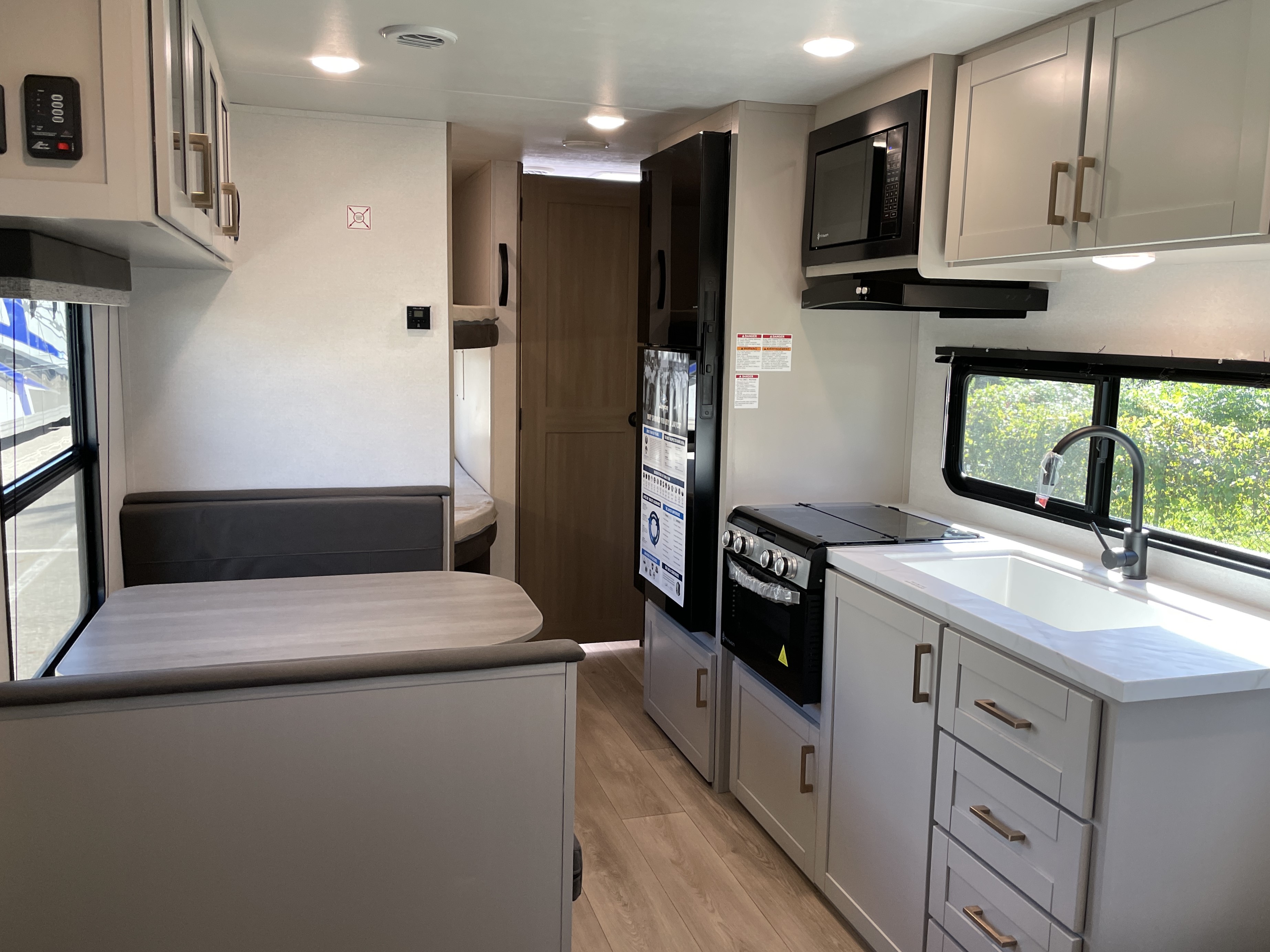 2027 Jayco Jay Flight 260BH, $ 21,999