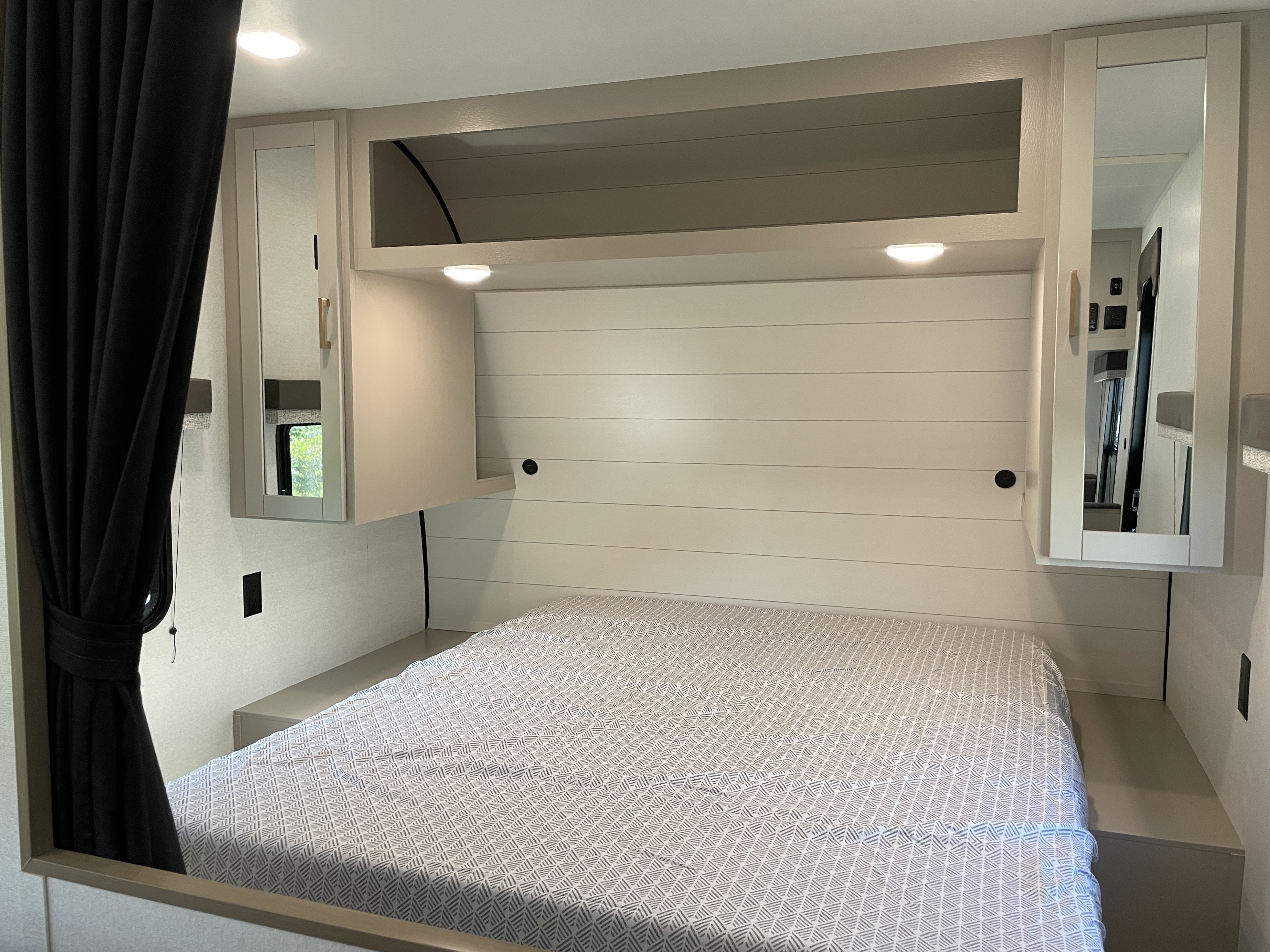 2027 Jayco Jay Flight 260BH, $ 21,999