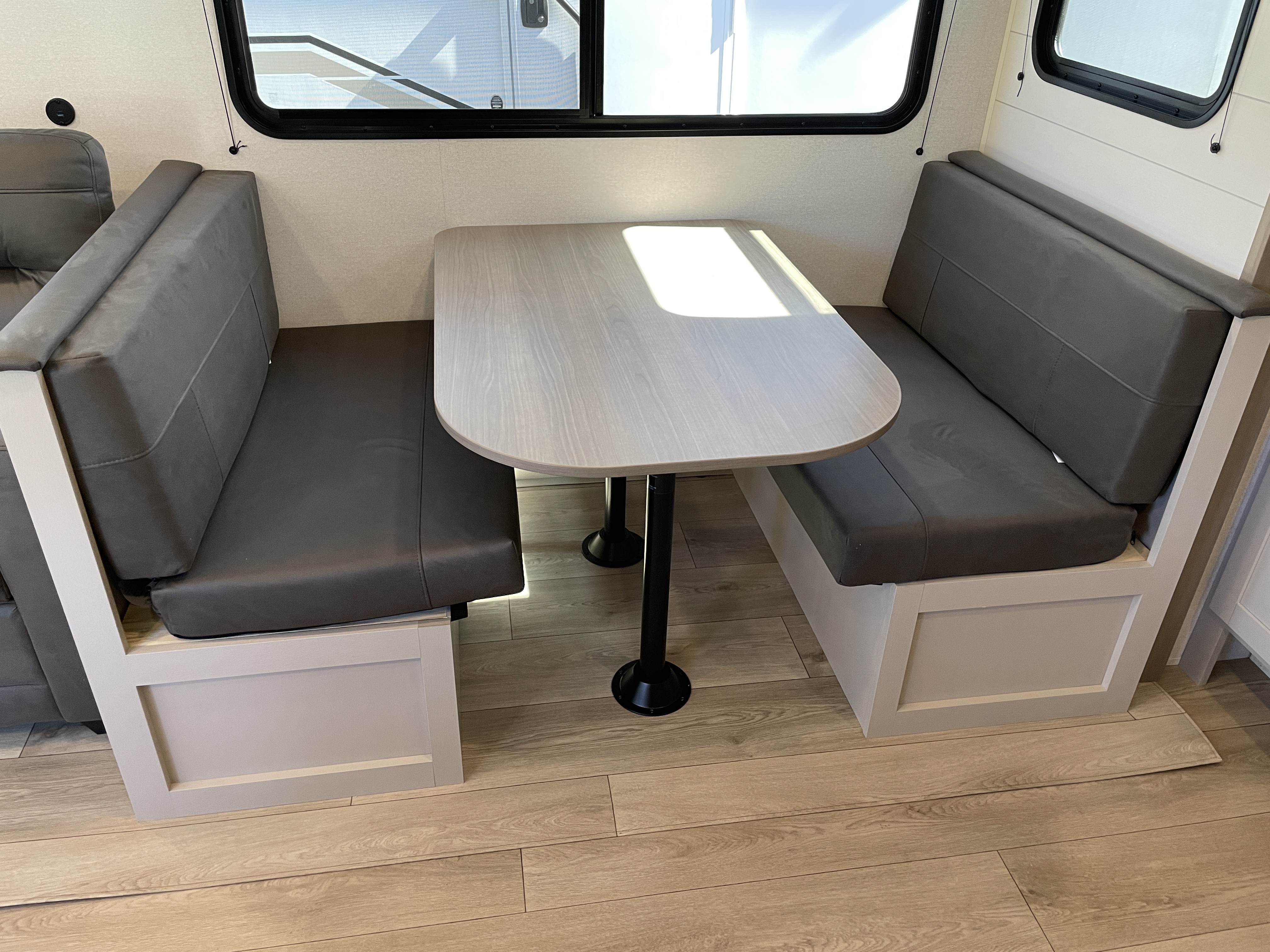2027 Jayco Jay Flight 262RLS, $ 27,999