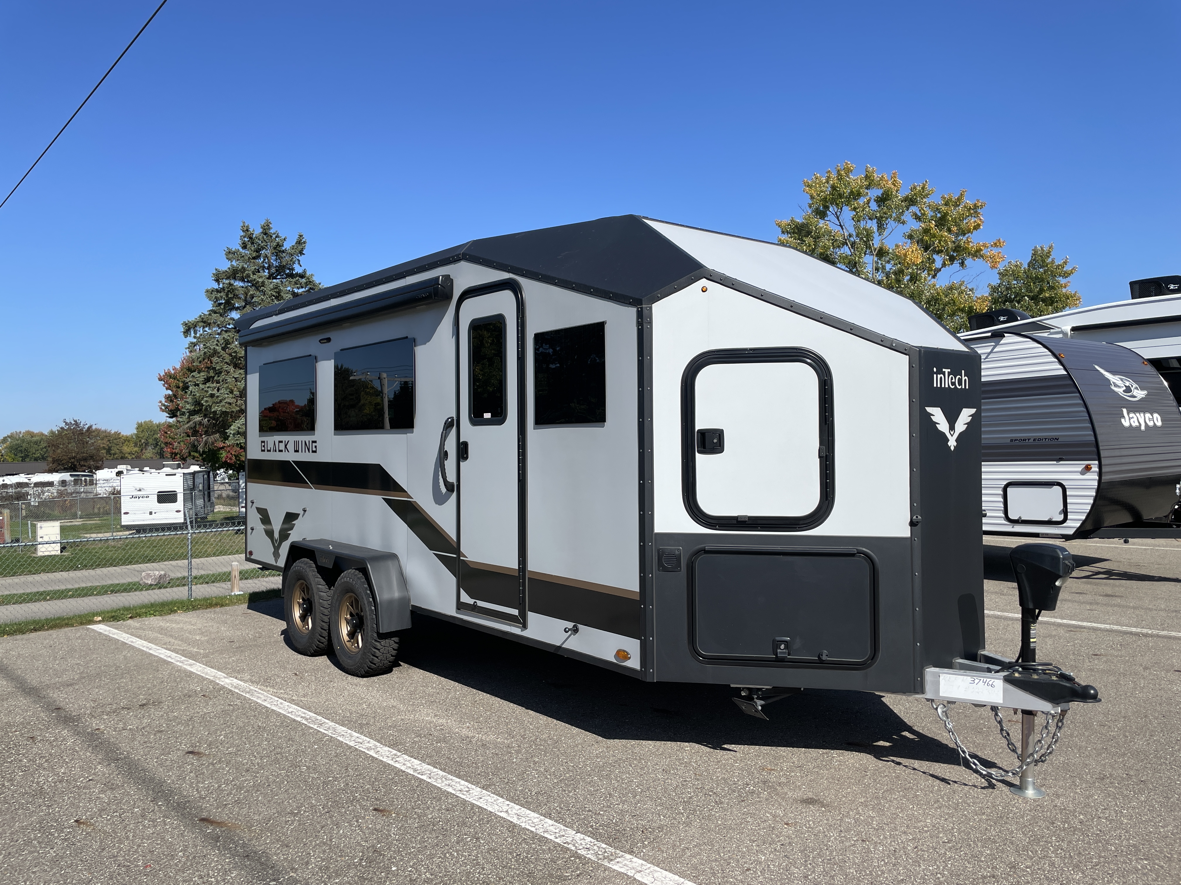 2027 inTech RV Black Wing 724-X, $ 62,410