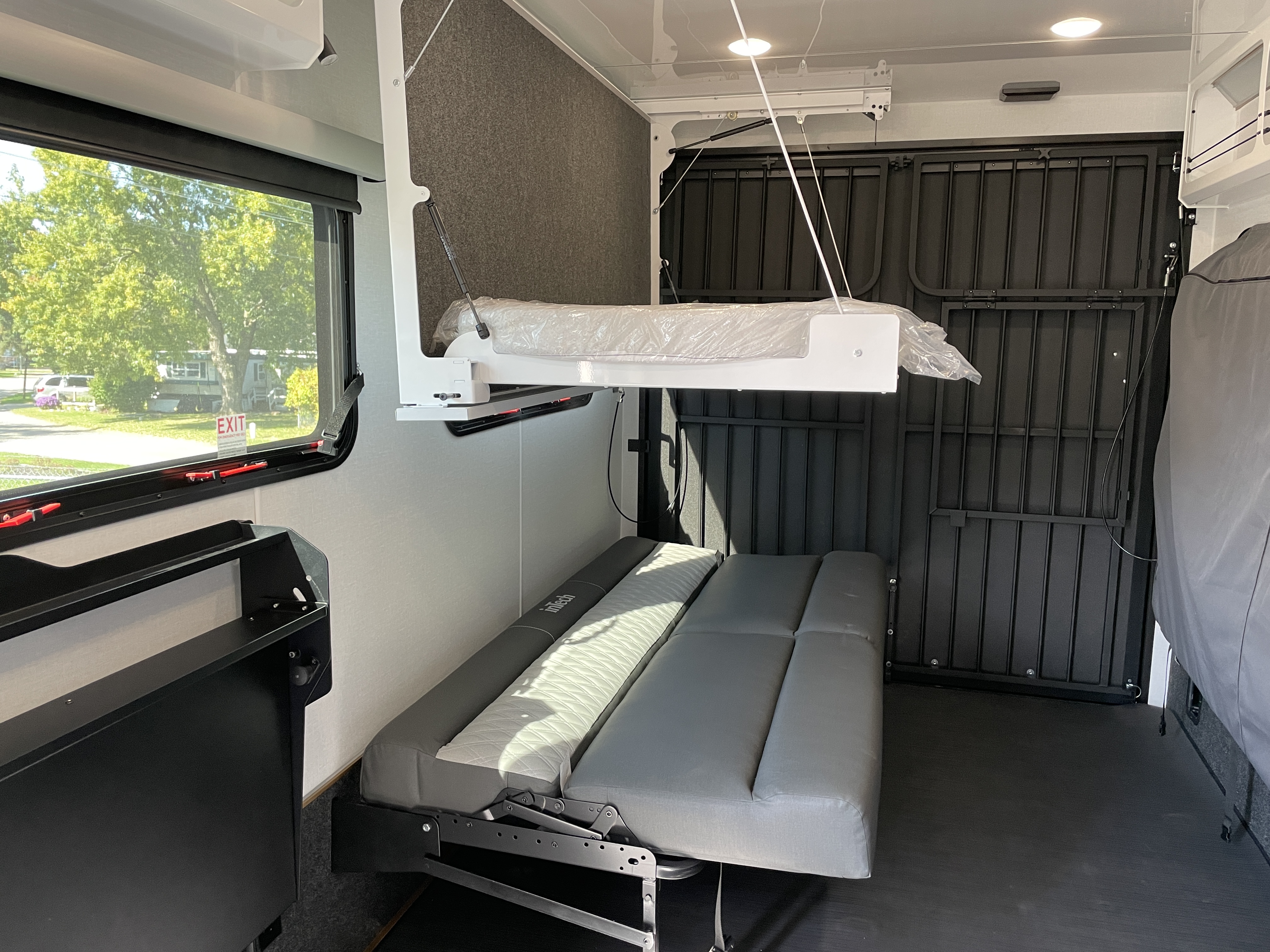 2027 inTech RV Black Wing 724-X, $ 62,410