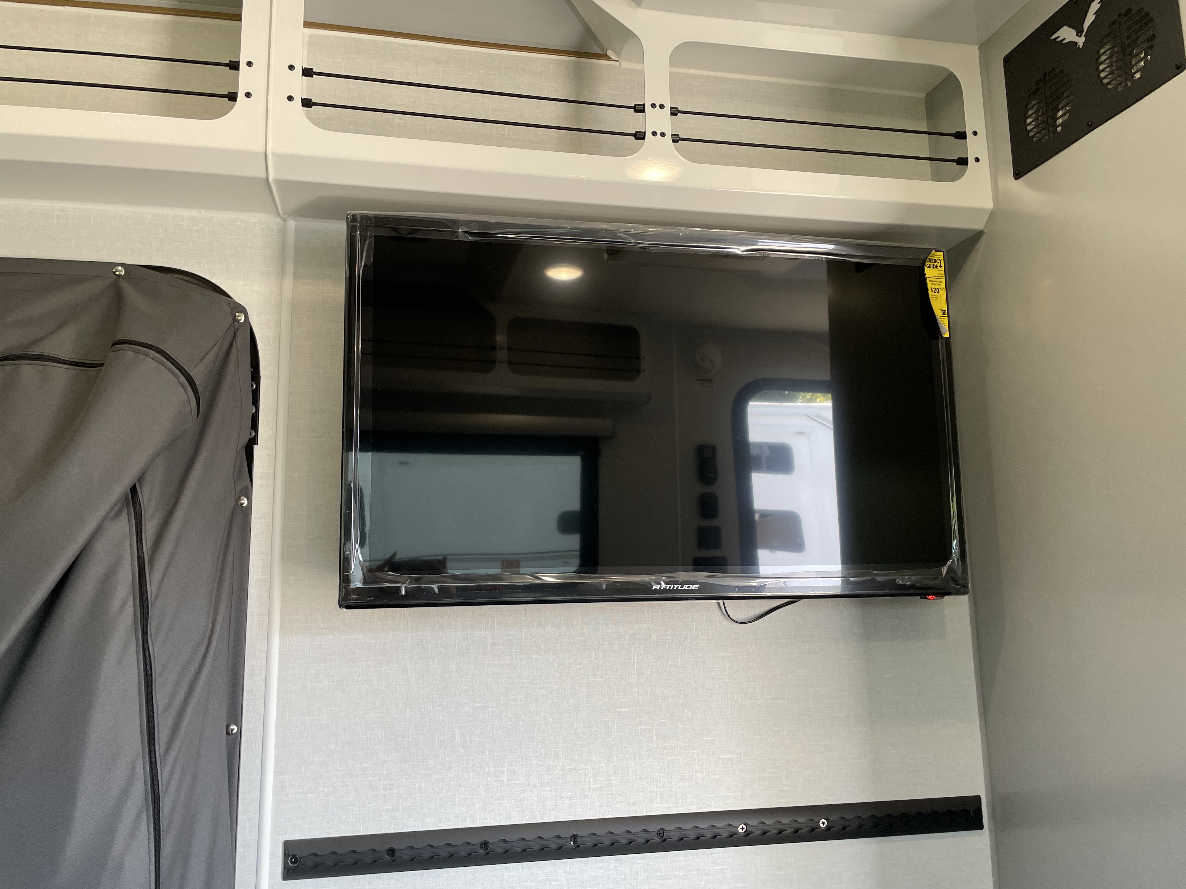 2027 inTech RV Black Wing 724-X, $ 62,410