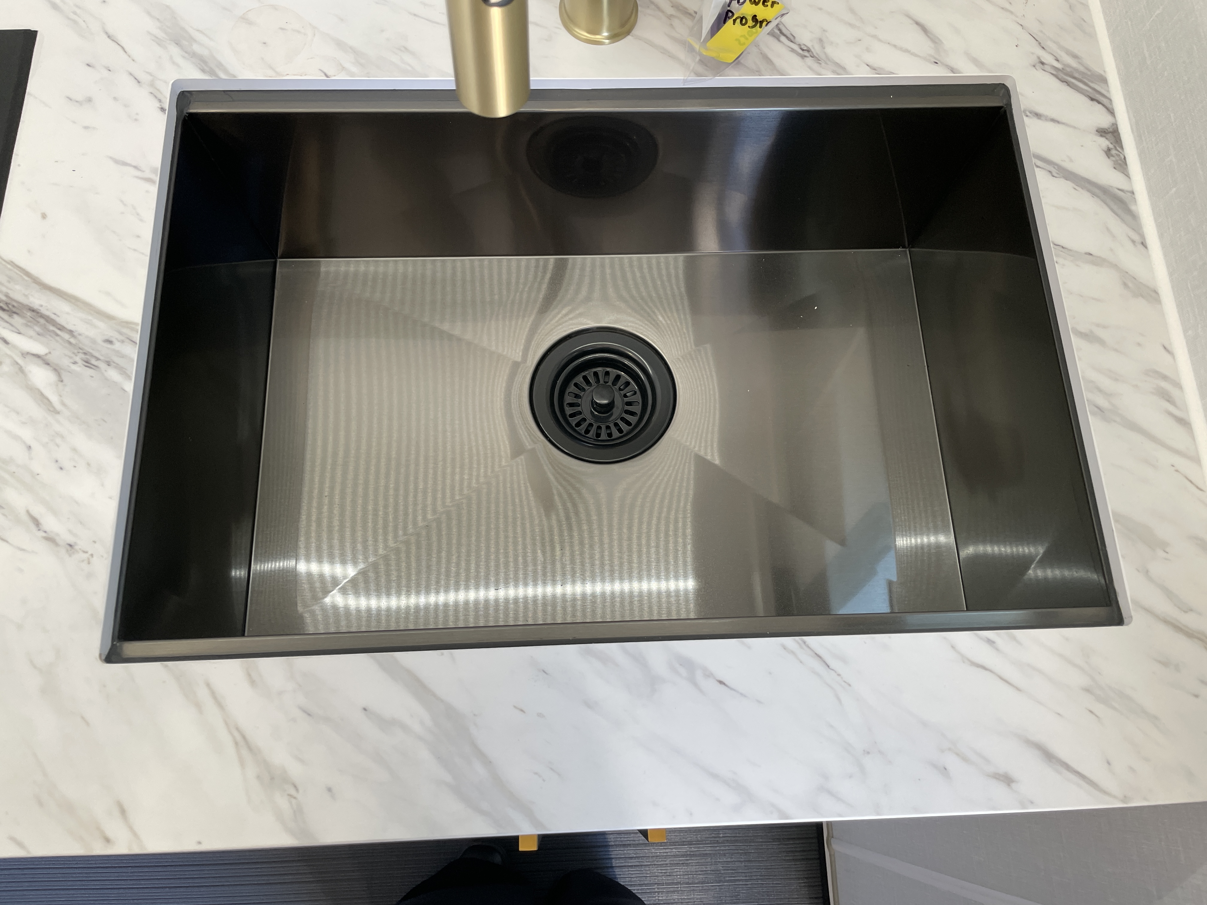 2027 inTech RV Black Wing 724-X, $ 62,410