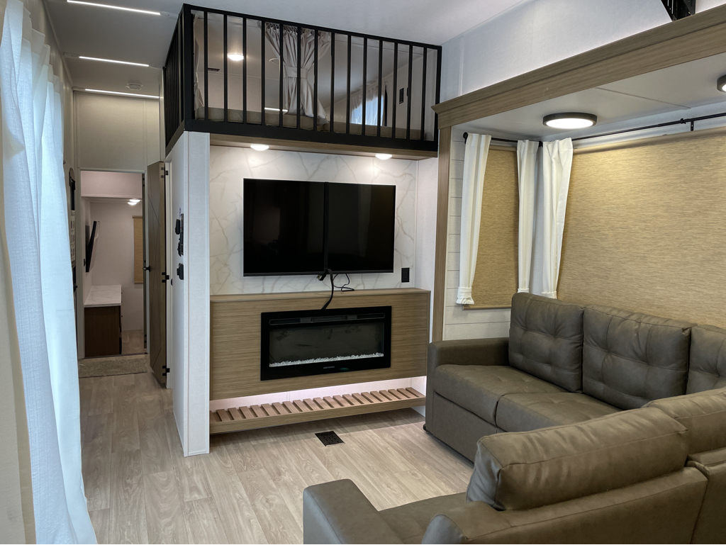 2026 Forest River Salem Grand Villa 40FKP, $ 55,999