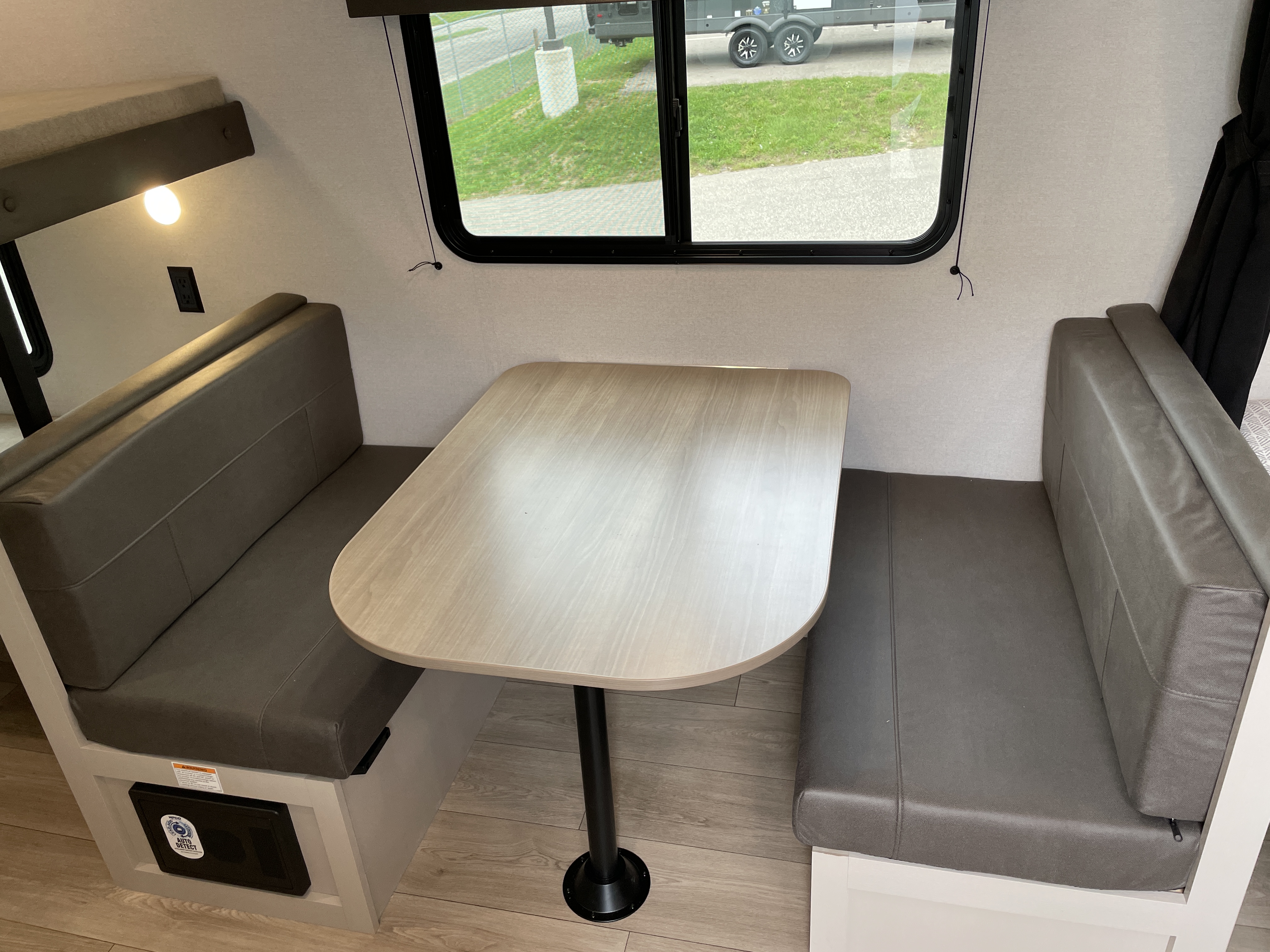 2027 Jayco Jay Flight 175BH, $ 17,995