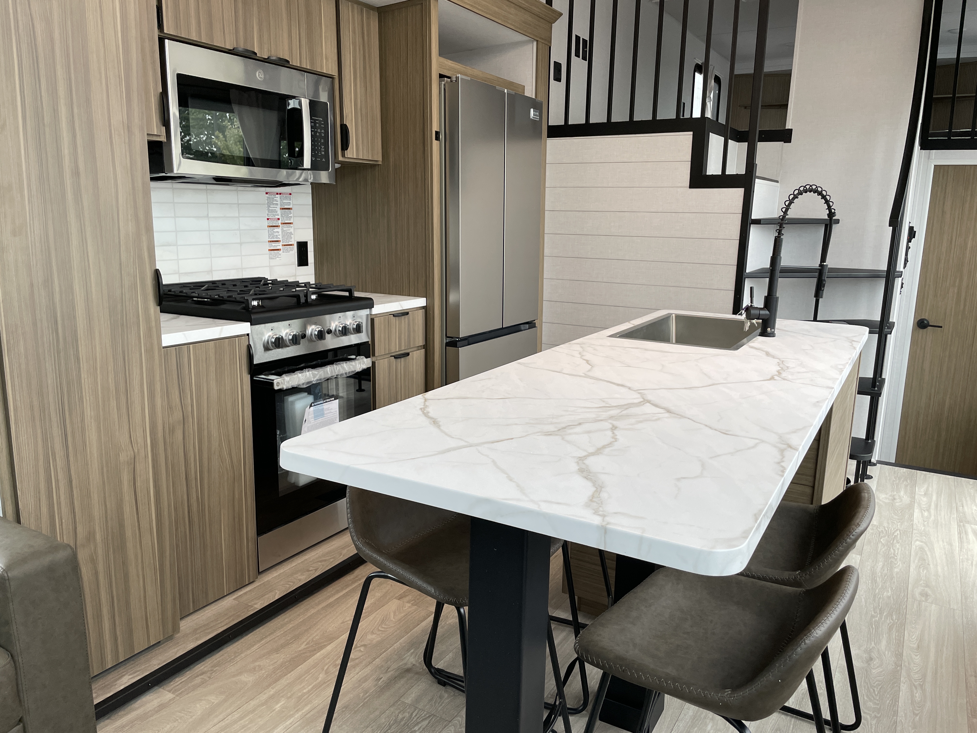 2027 Forest River Salem Grand Villa 42ZEN, $ 74,999
