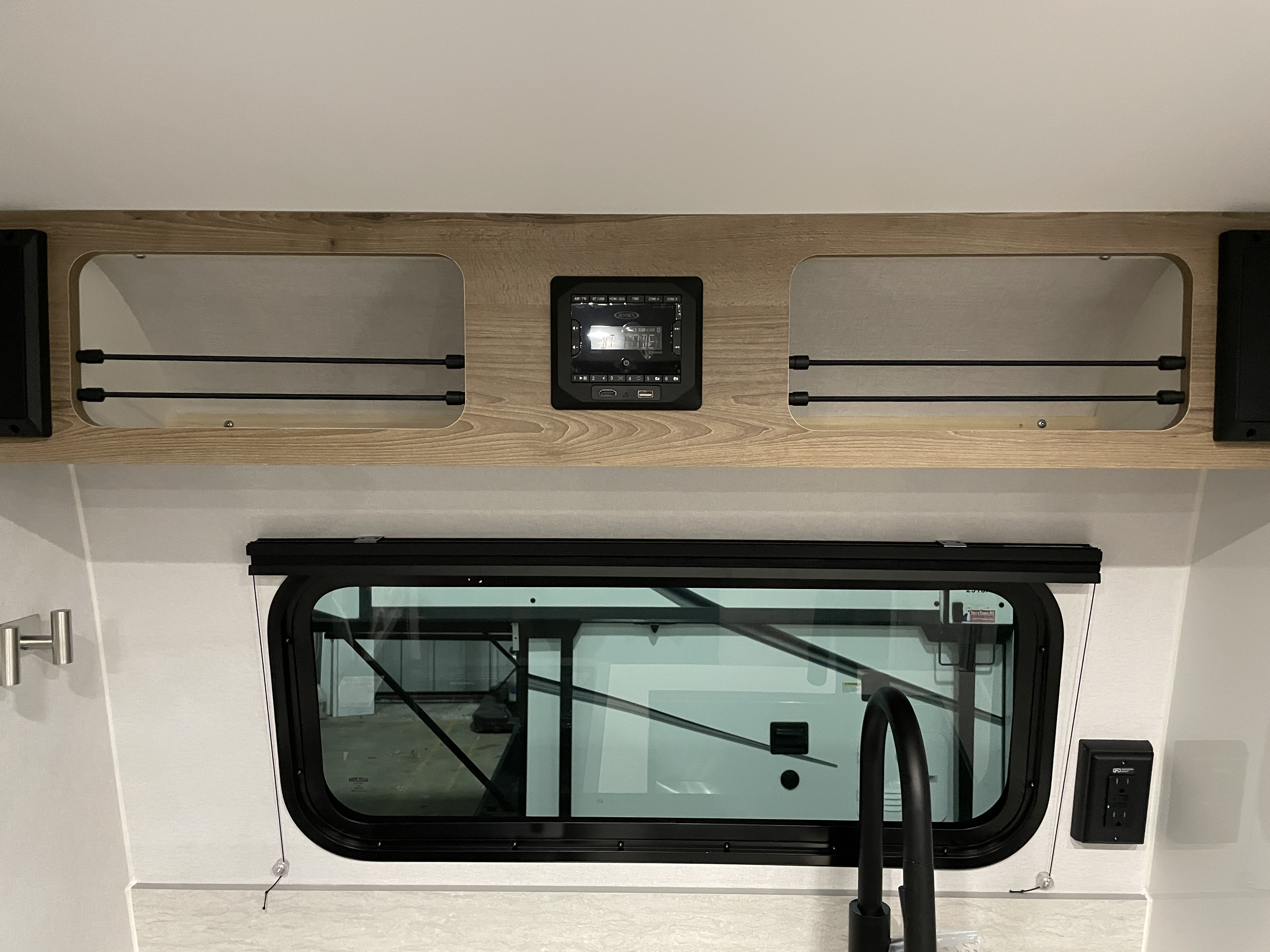 2027 inTech RV Sol Dawn, $ 42,999