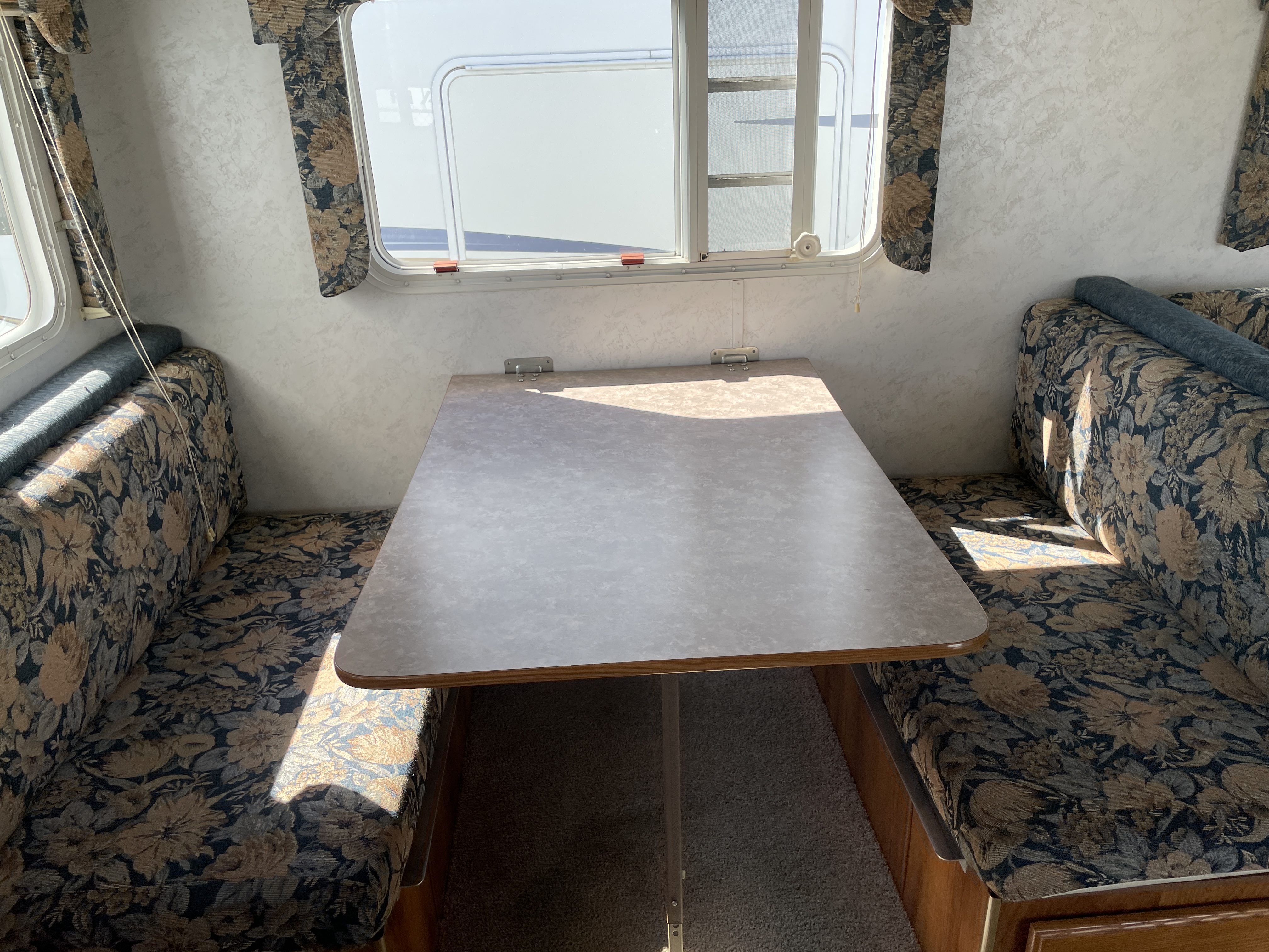 2000 Skyline Layton 2655, $ 2,495