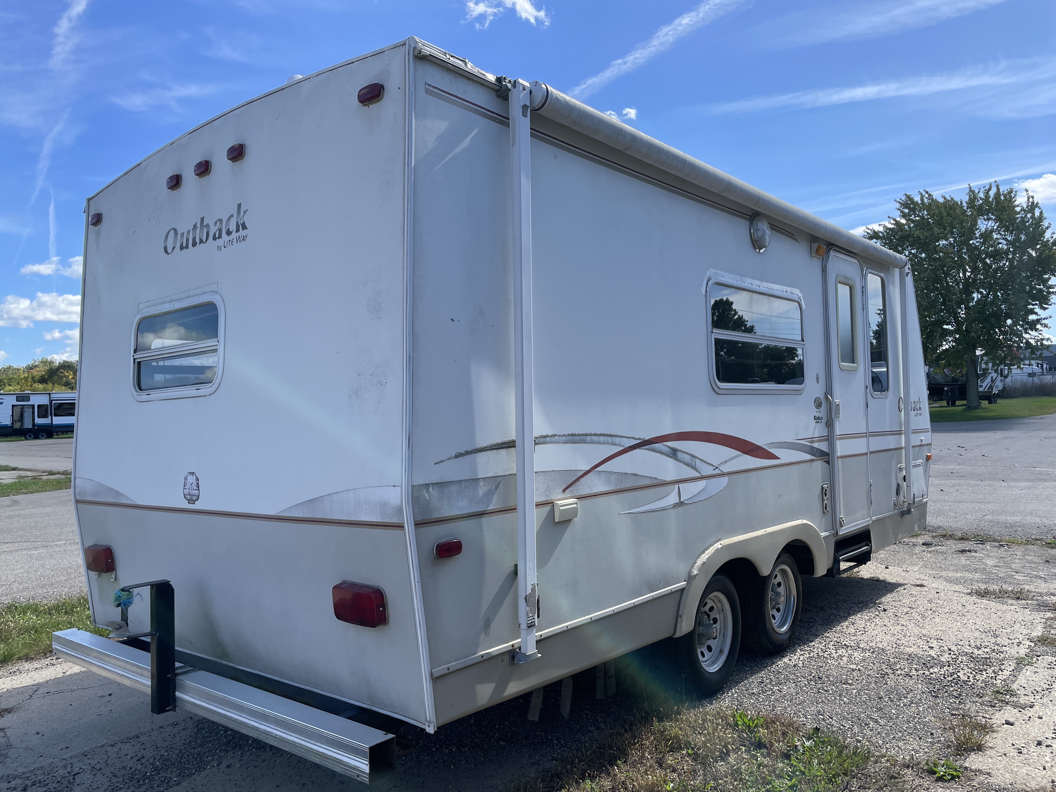 2002 Keystone Outback 23FB, $ 1,995