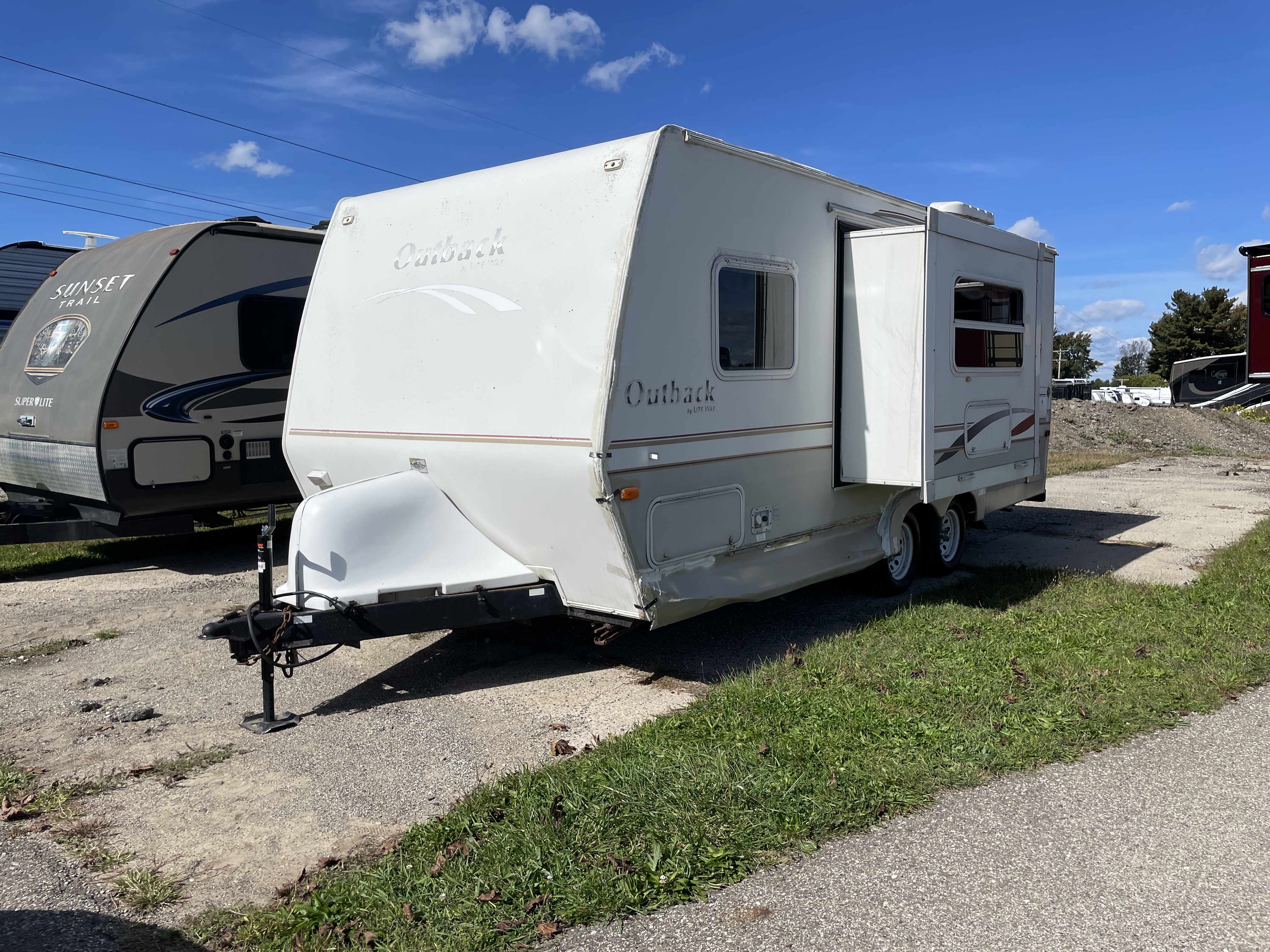 2002 Keystone Outback 23FB, $ 1,995