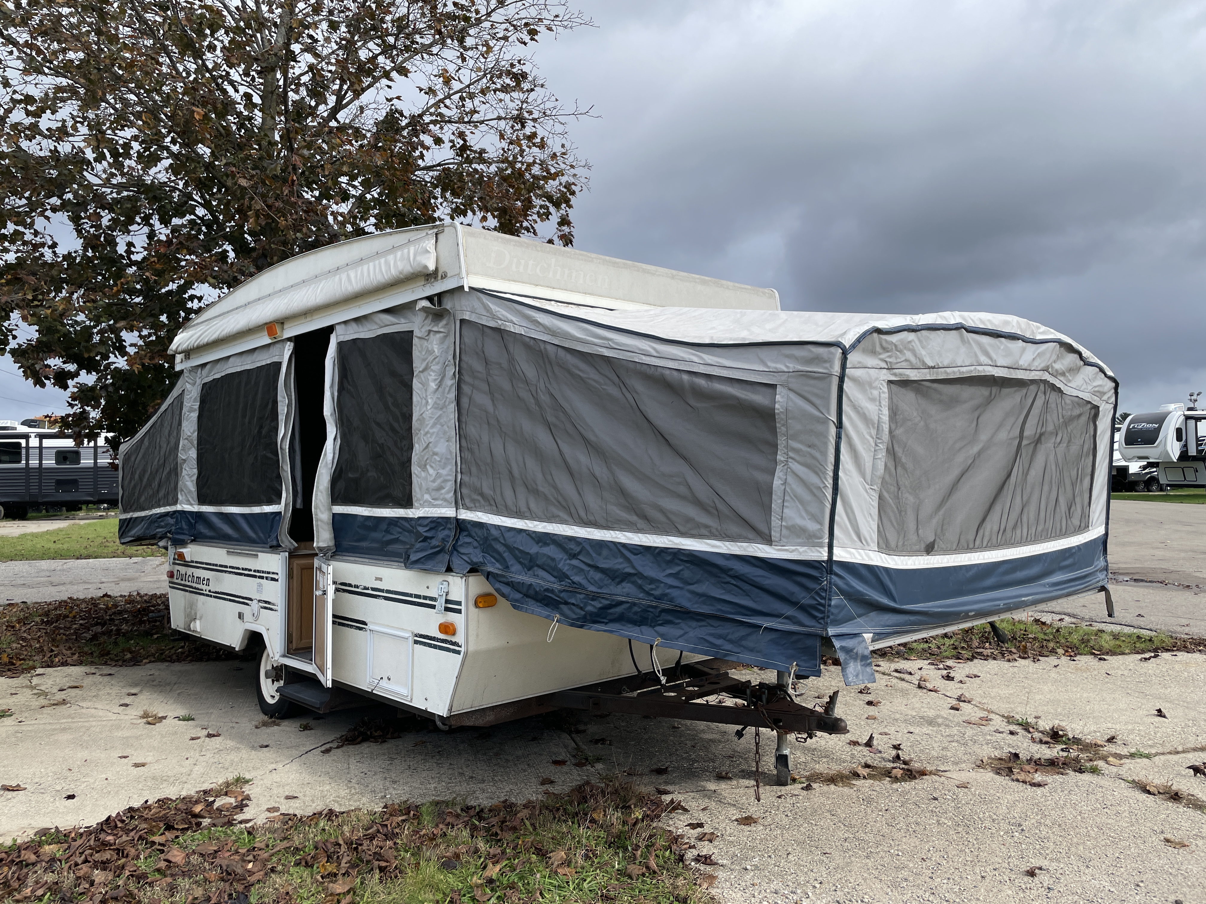 1995 Dutchmen Dutchmen 1203, $ 750