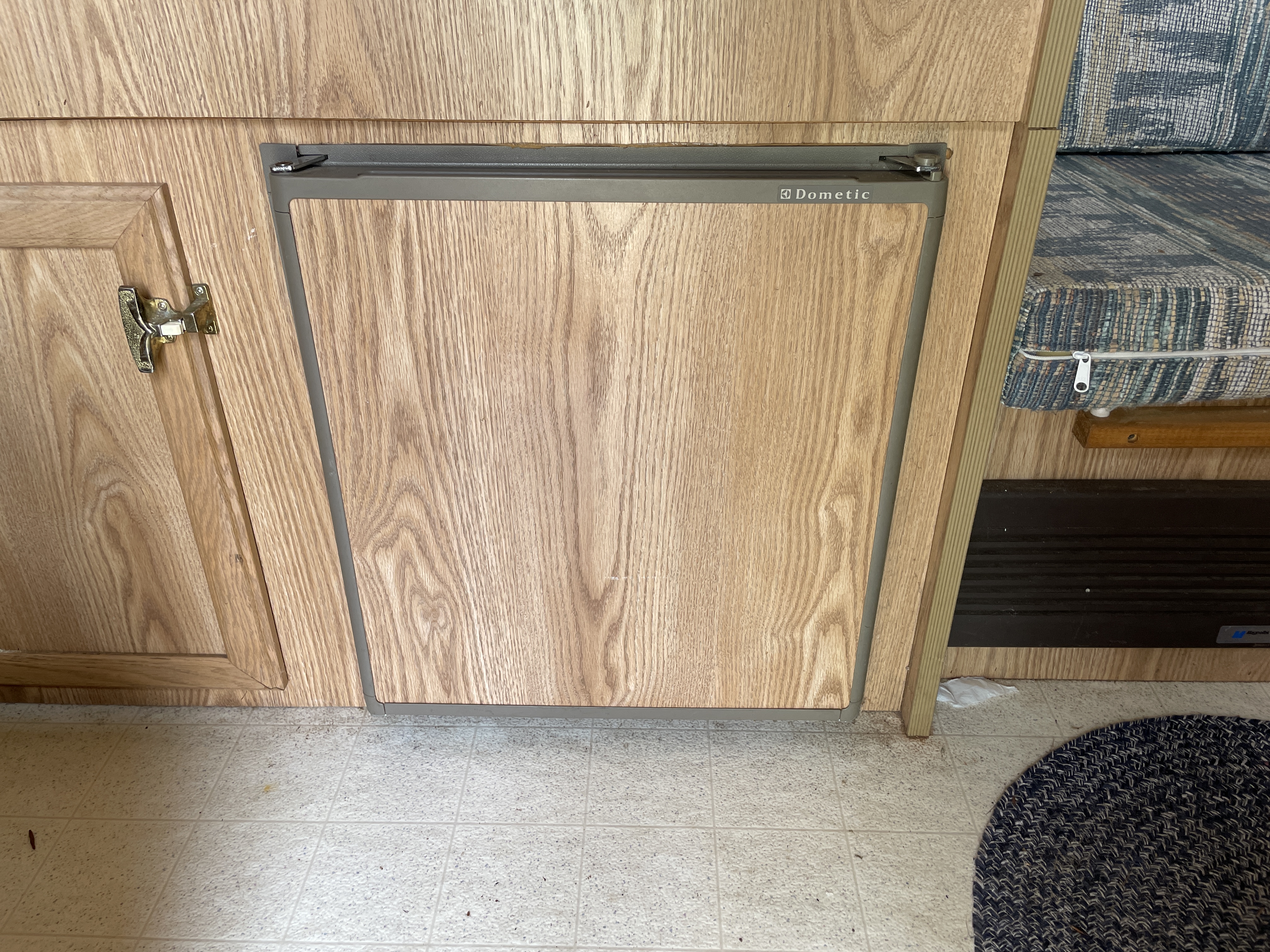 1995 Dutchmen Dutchmen 1203, $ 750