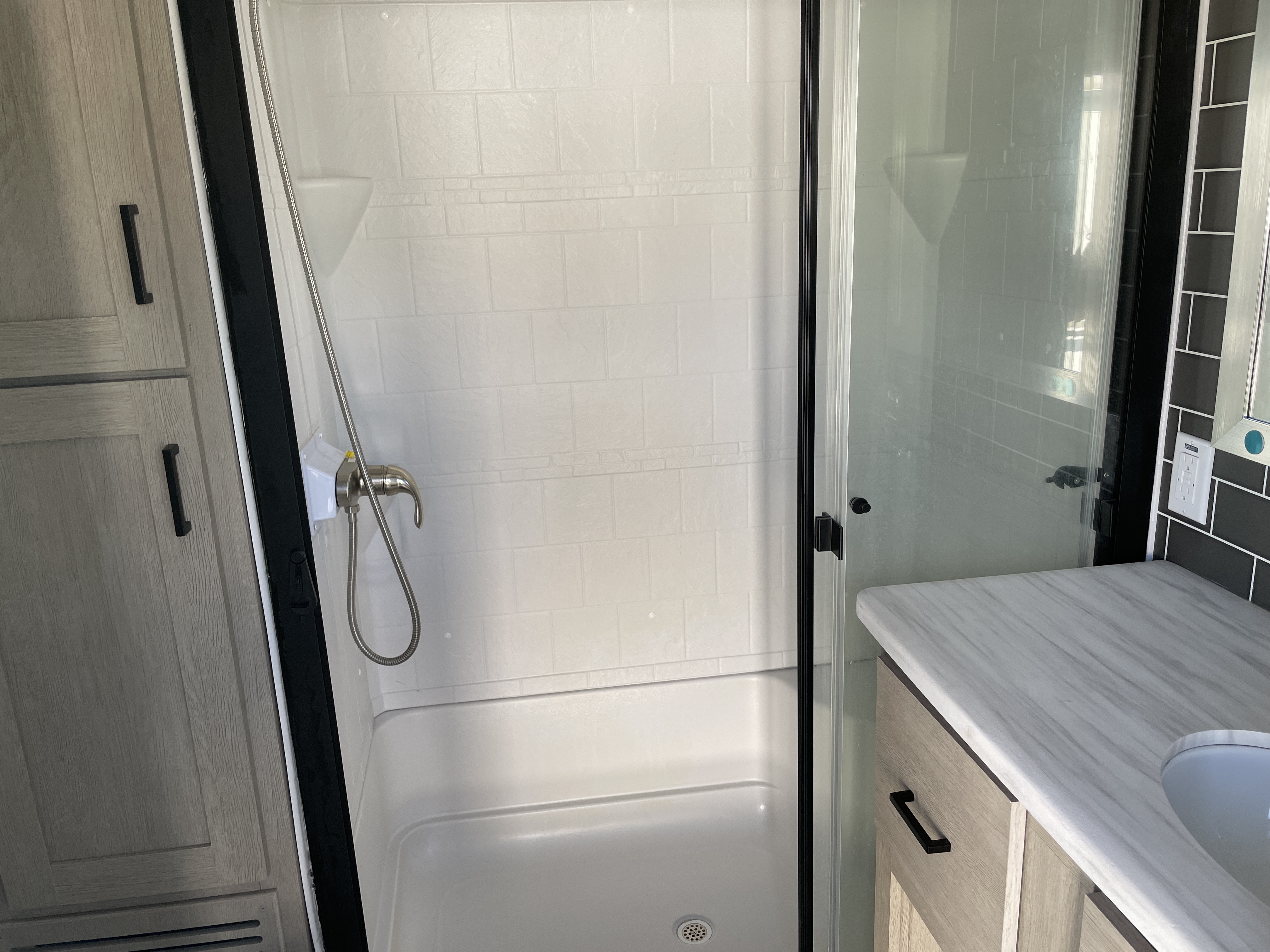 2023 Forest River Salem Villa 42FK, $ 49,490