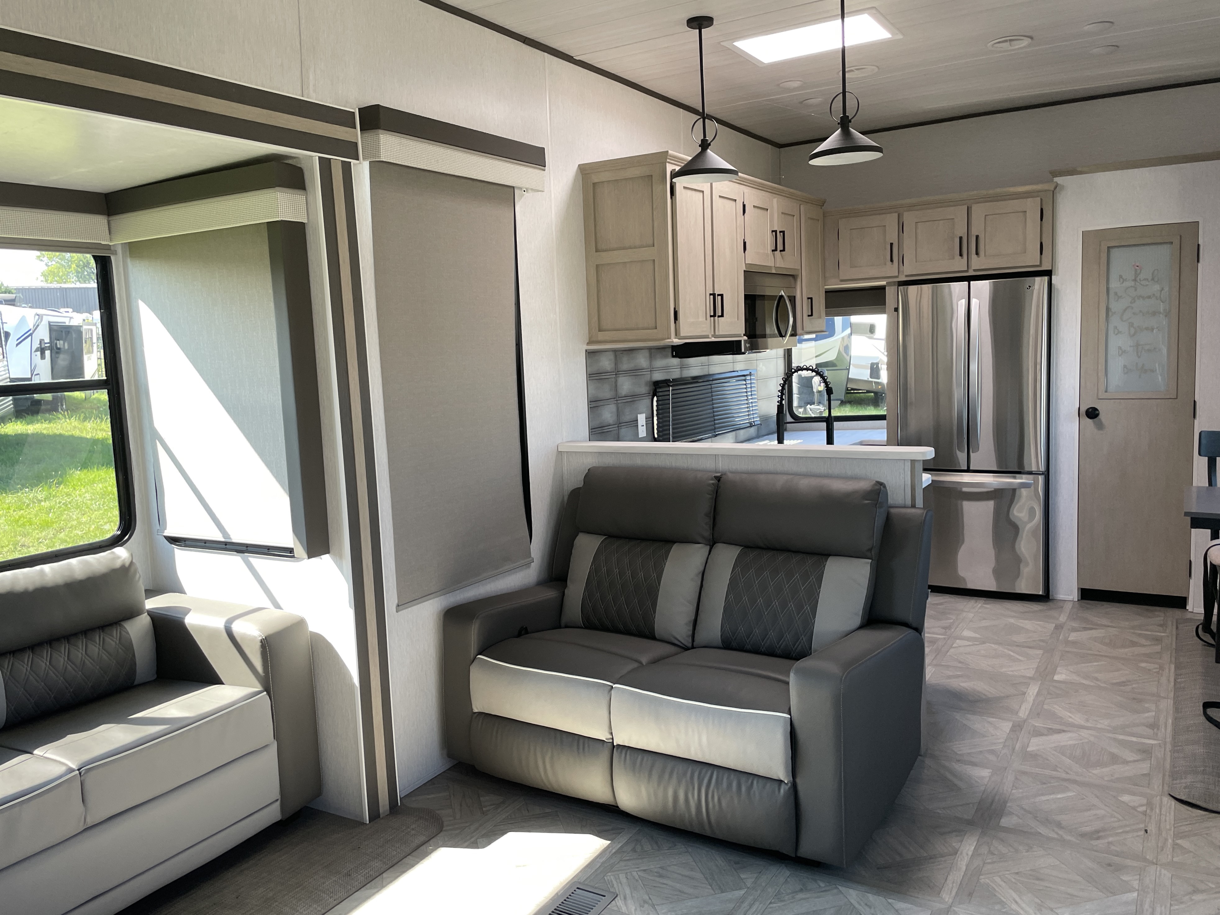 2023 Forest River Salem Villa 42FK, $ 49,490
