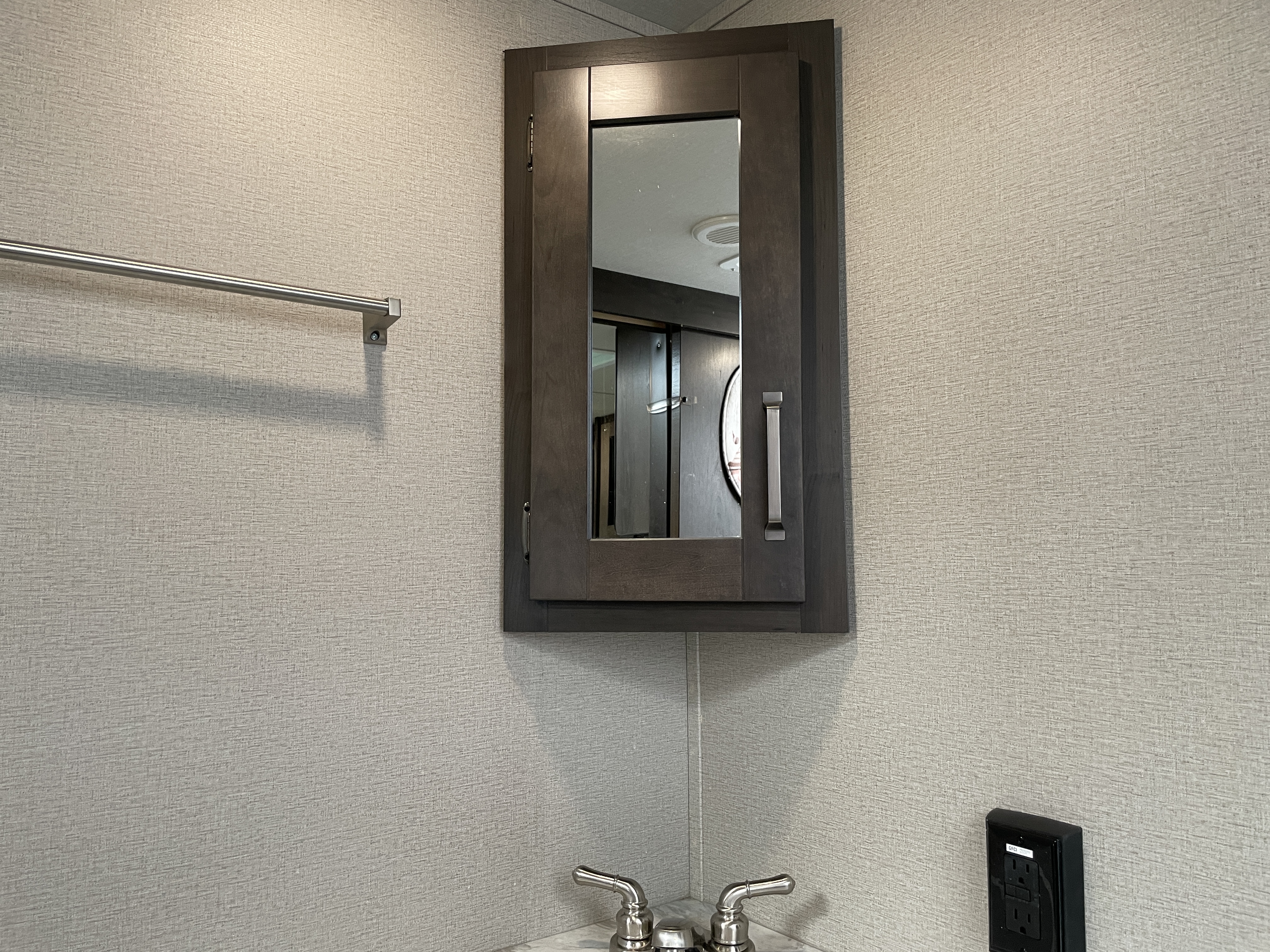 2021 Grand Design Transcend Xplor 245RL, $ 15,990