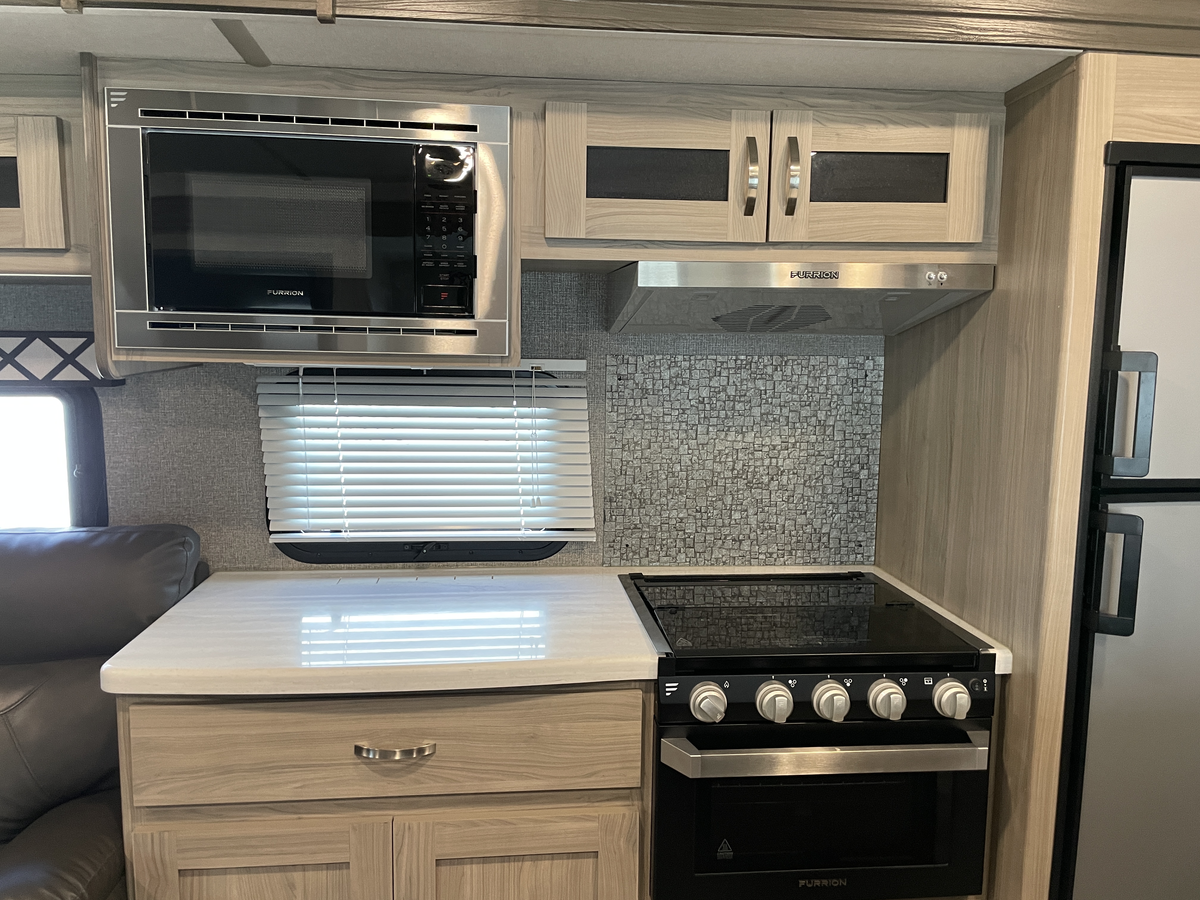2021 Coachmen Freedom Express Liberty Edition 324R, $ 31,490