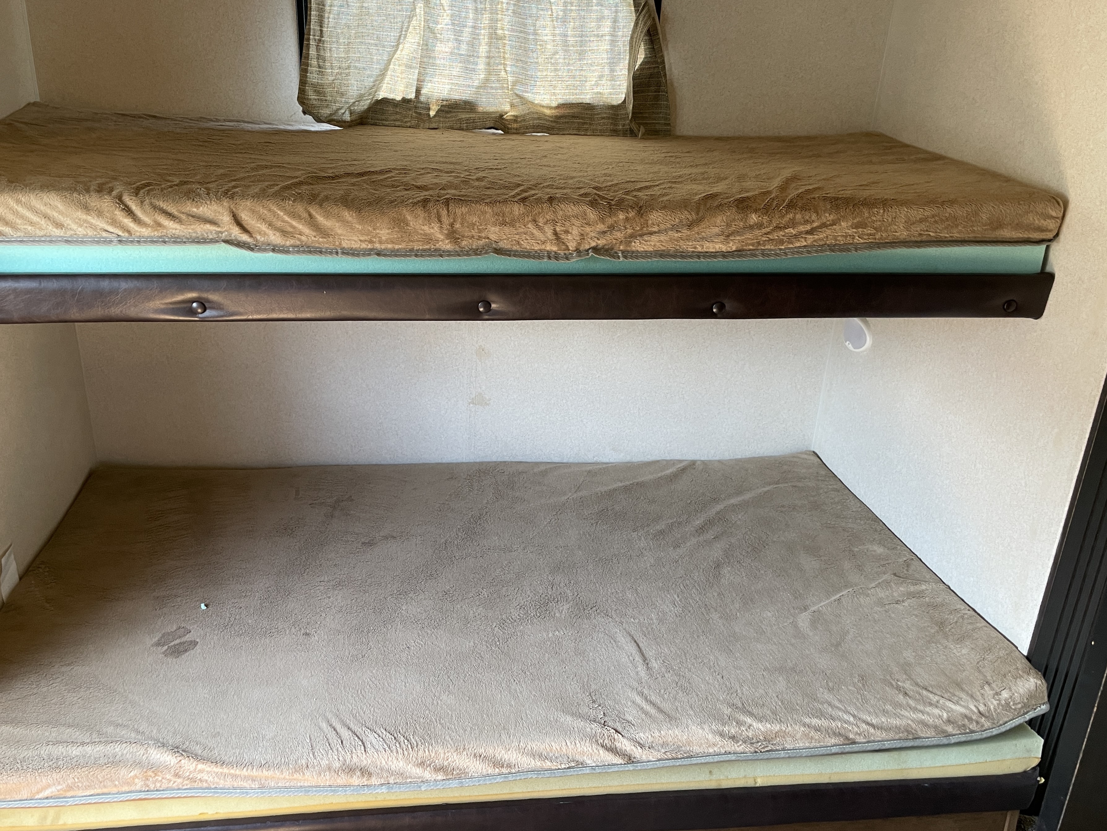 2017 Forest River Wildwood 28CKDS, $ 17,990