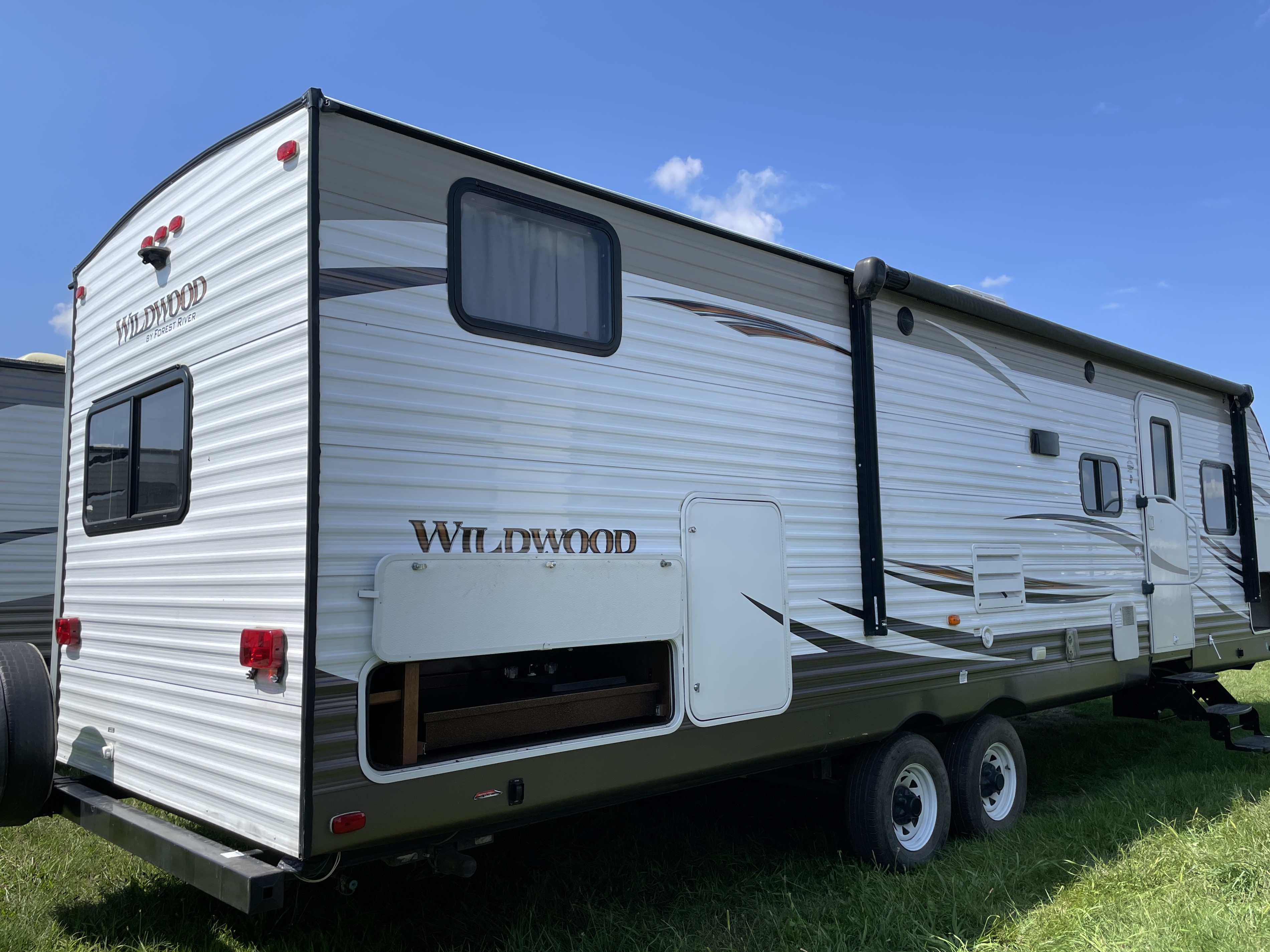 2017 Forest River Wildwood 28CKDS, $ 17,990