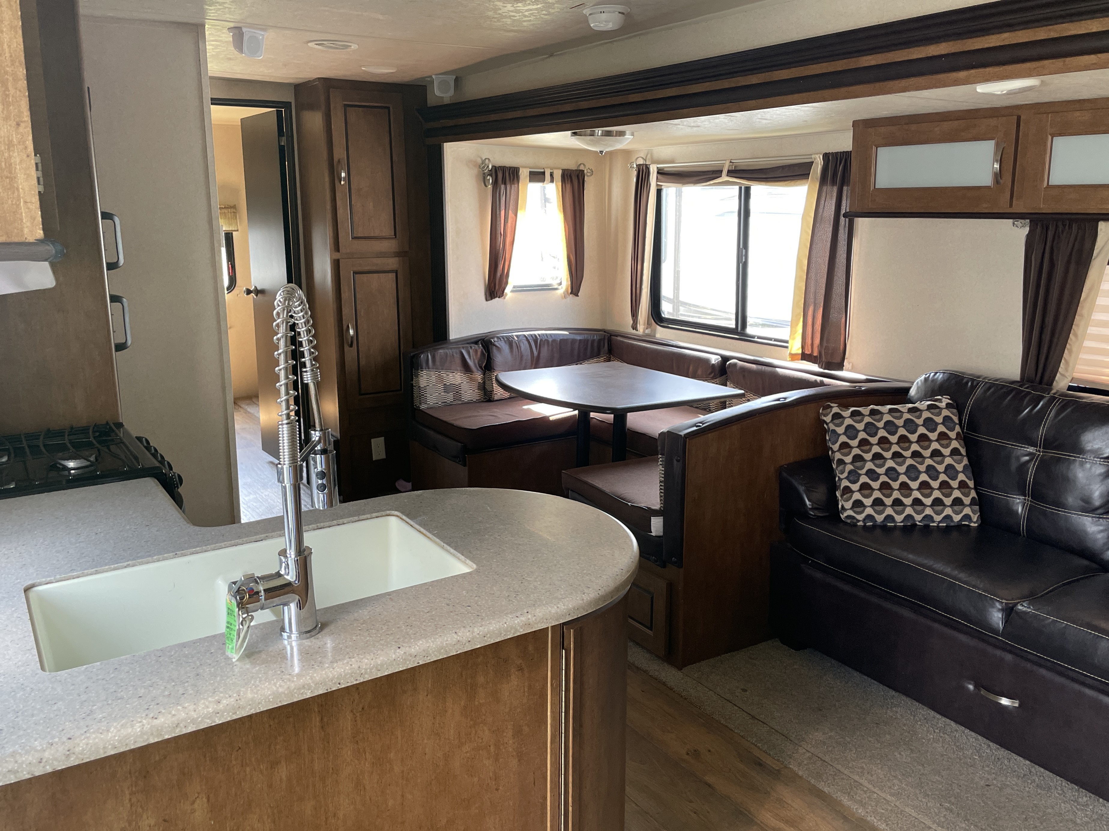 2017 Forest River Wildwood 28CKDS, $ 17,990
