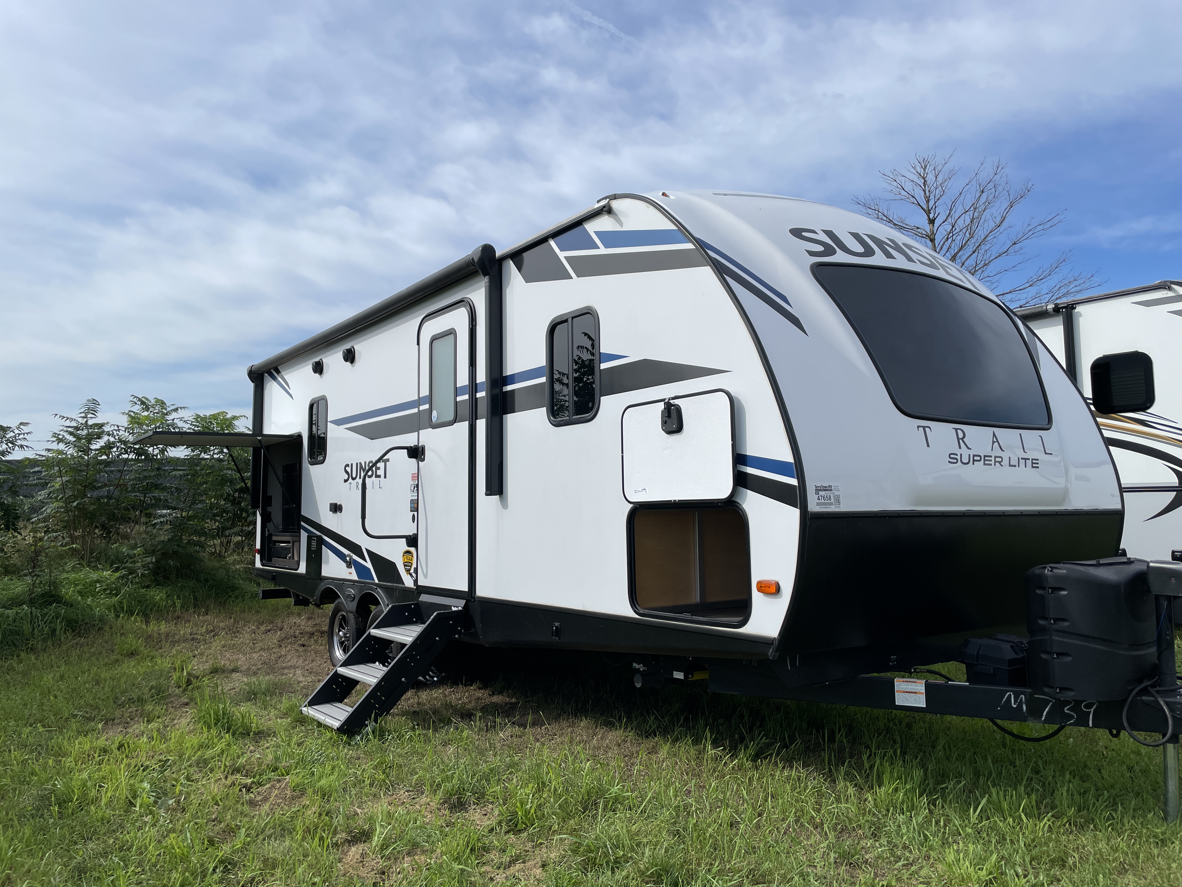 2021 CrossRoads Sunset Trail Super Lite SS222RB, $ 20,990