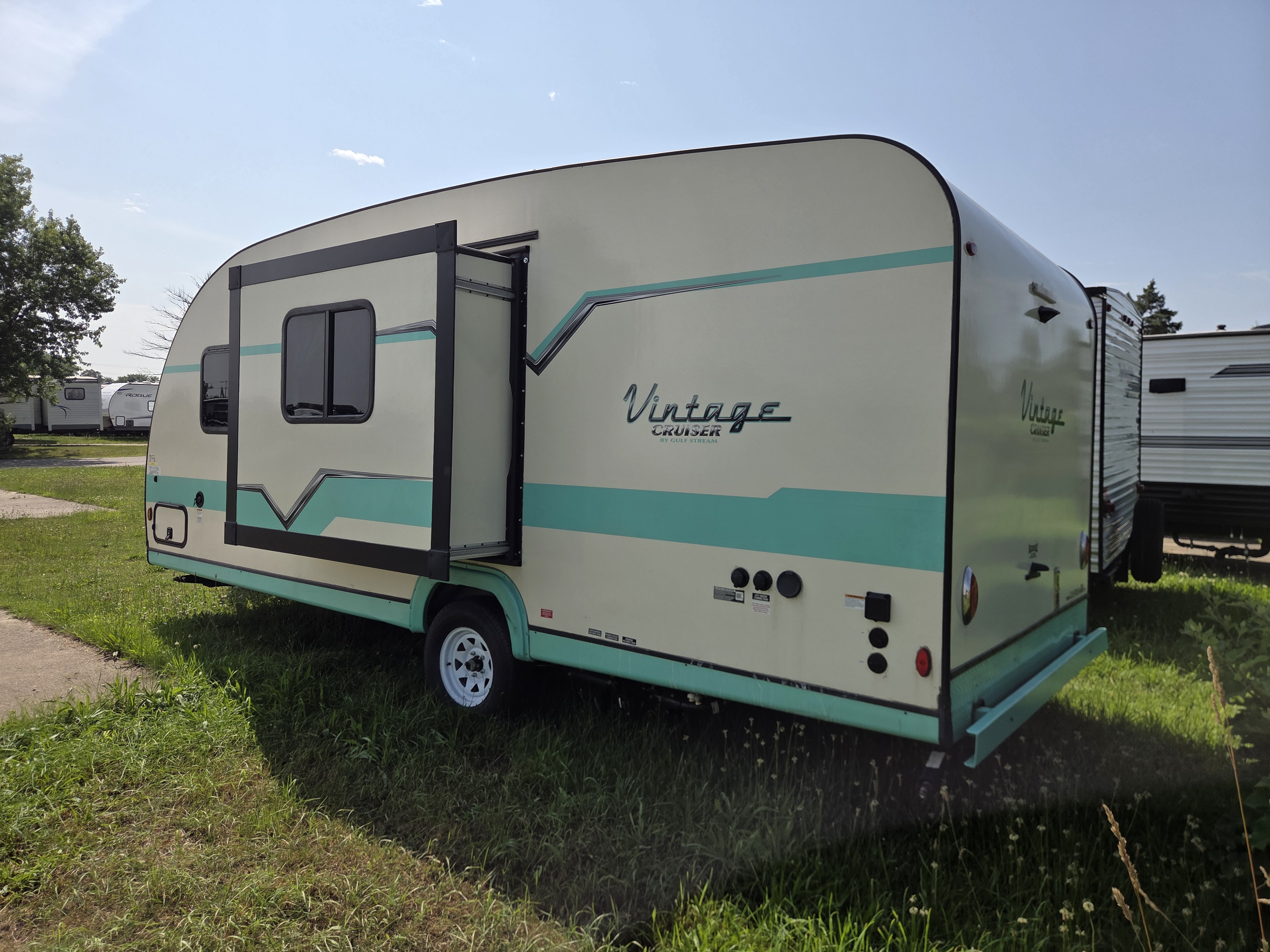 2024 Gulf Stream Vintage Cruiser 19CSK, $ 18,990