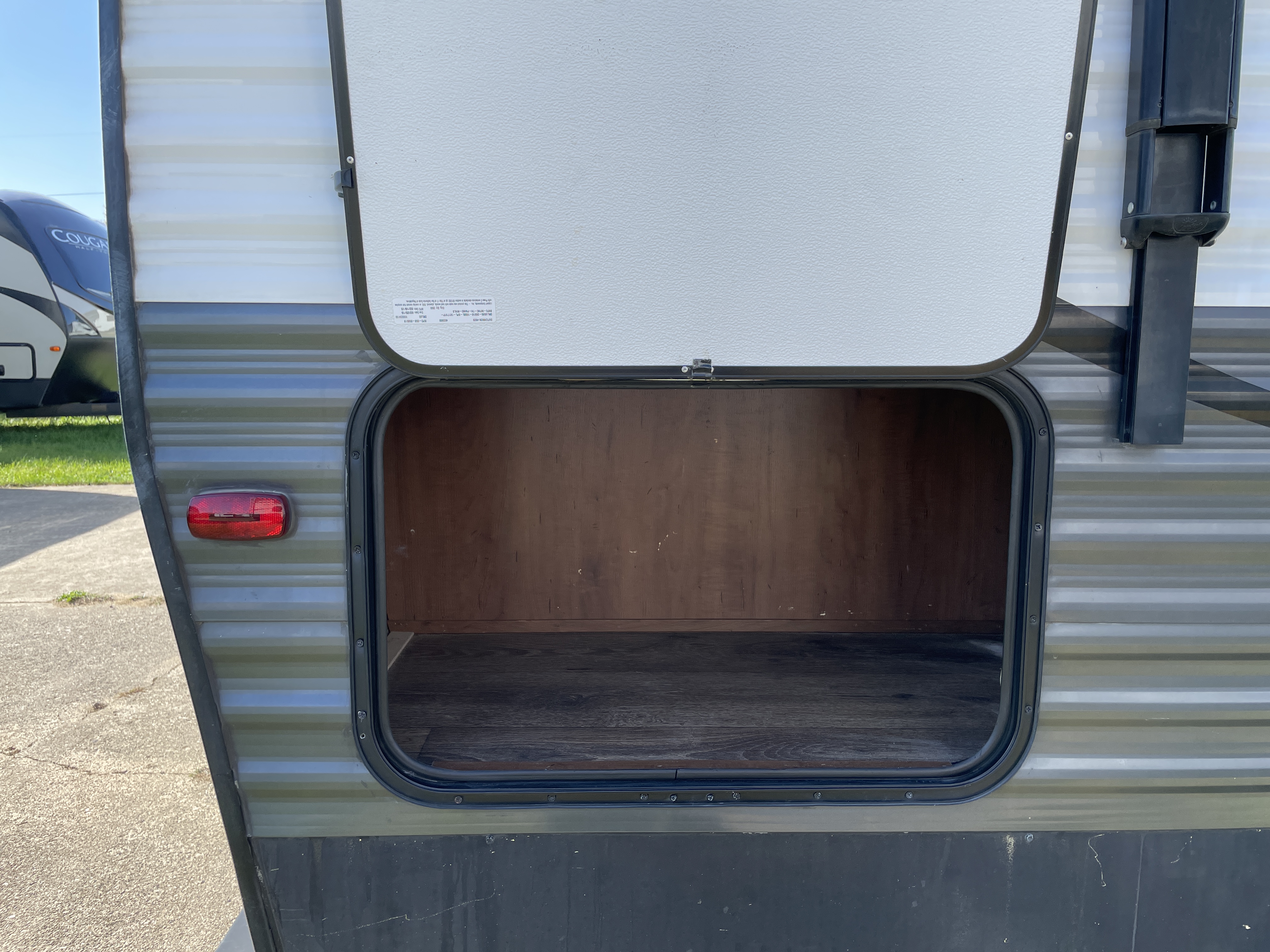 2015 Dutchmen Aspen Trail 2460RLS, $ 6,995