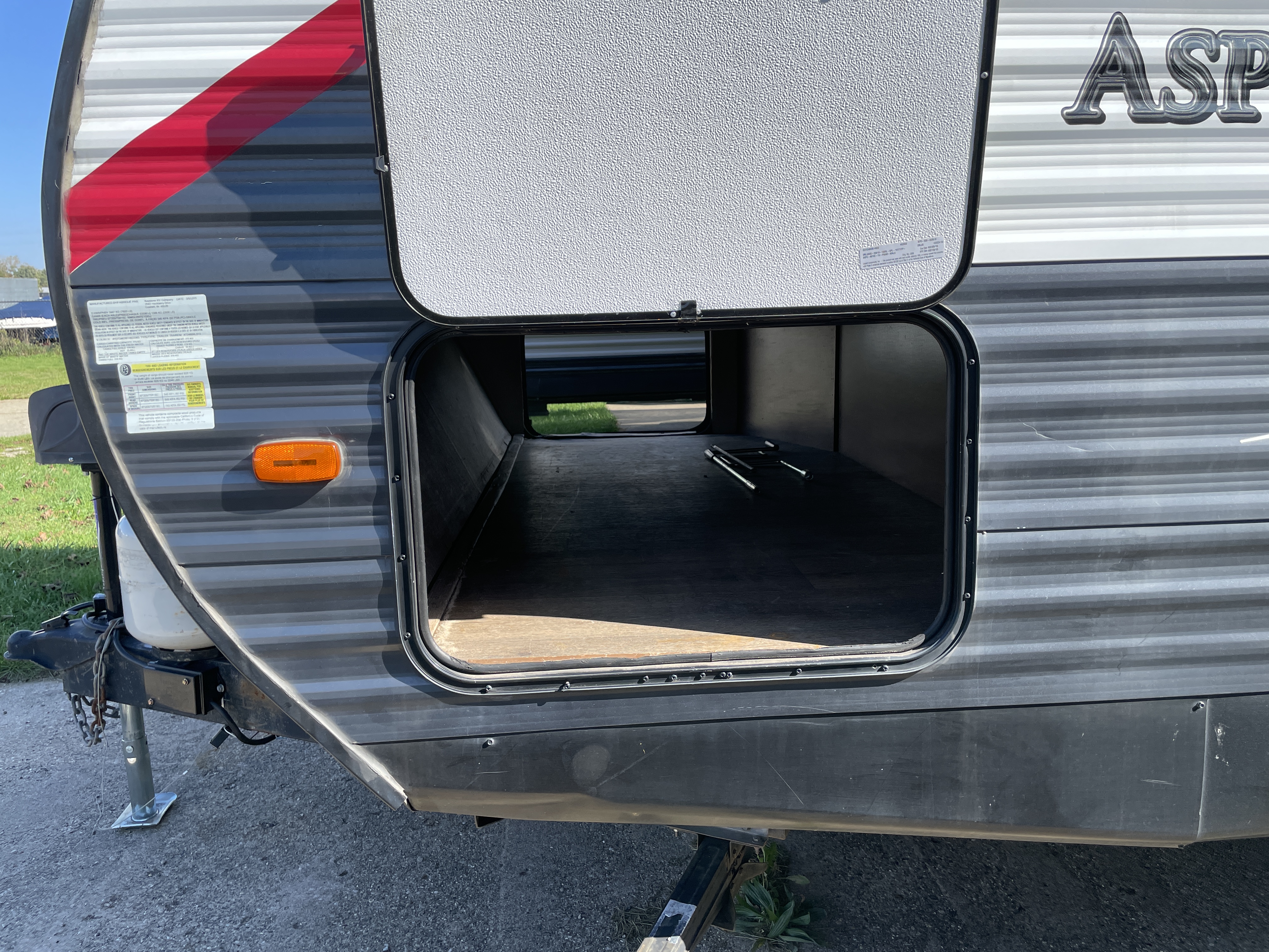 2015 Dutchmen Aspen Trail 2460RLS, $ 6,995