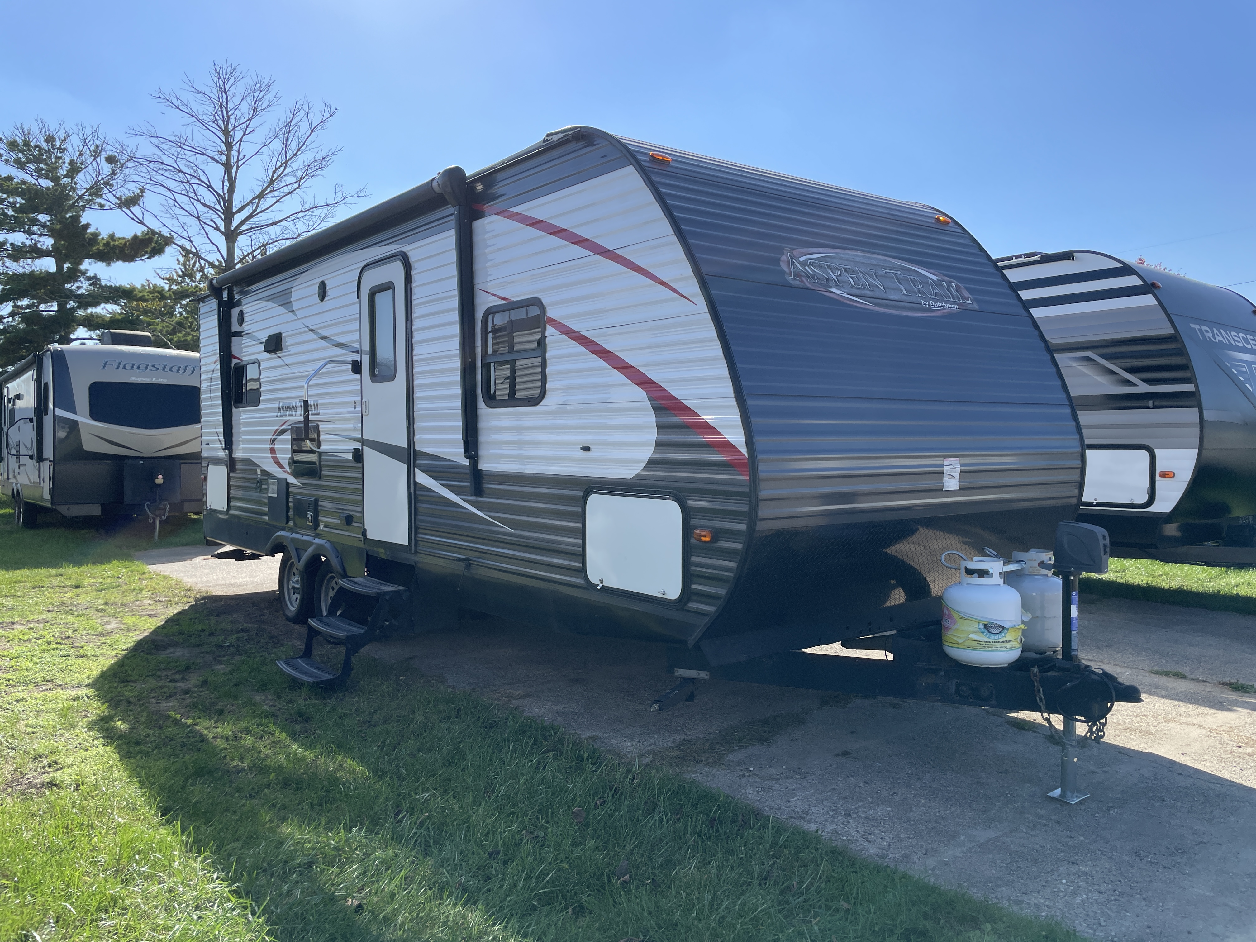 2015 Dutchmen Aspen Trail 2460RLS, $ 6,995