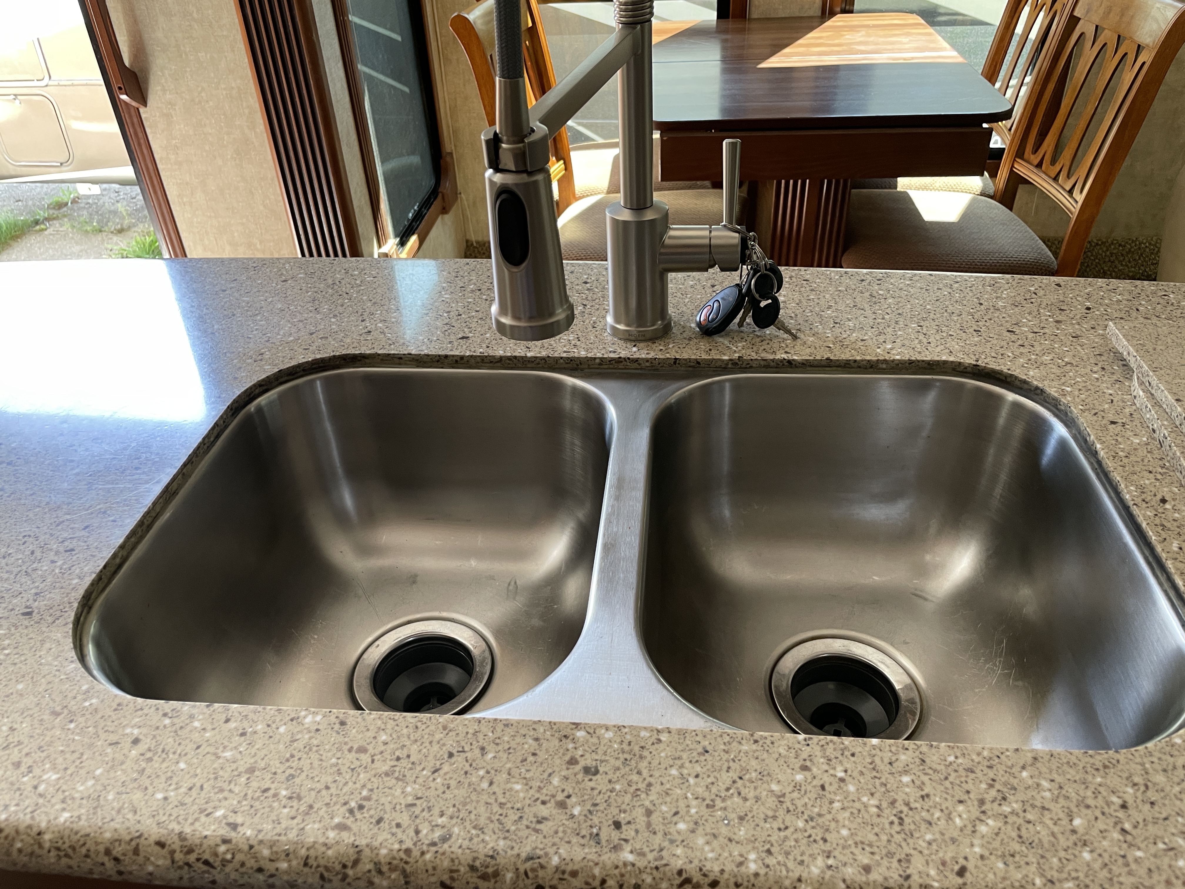 2016 Prime Time Manufacturing Sanibel 3601 Residen, $ 24,490