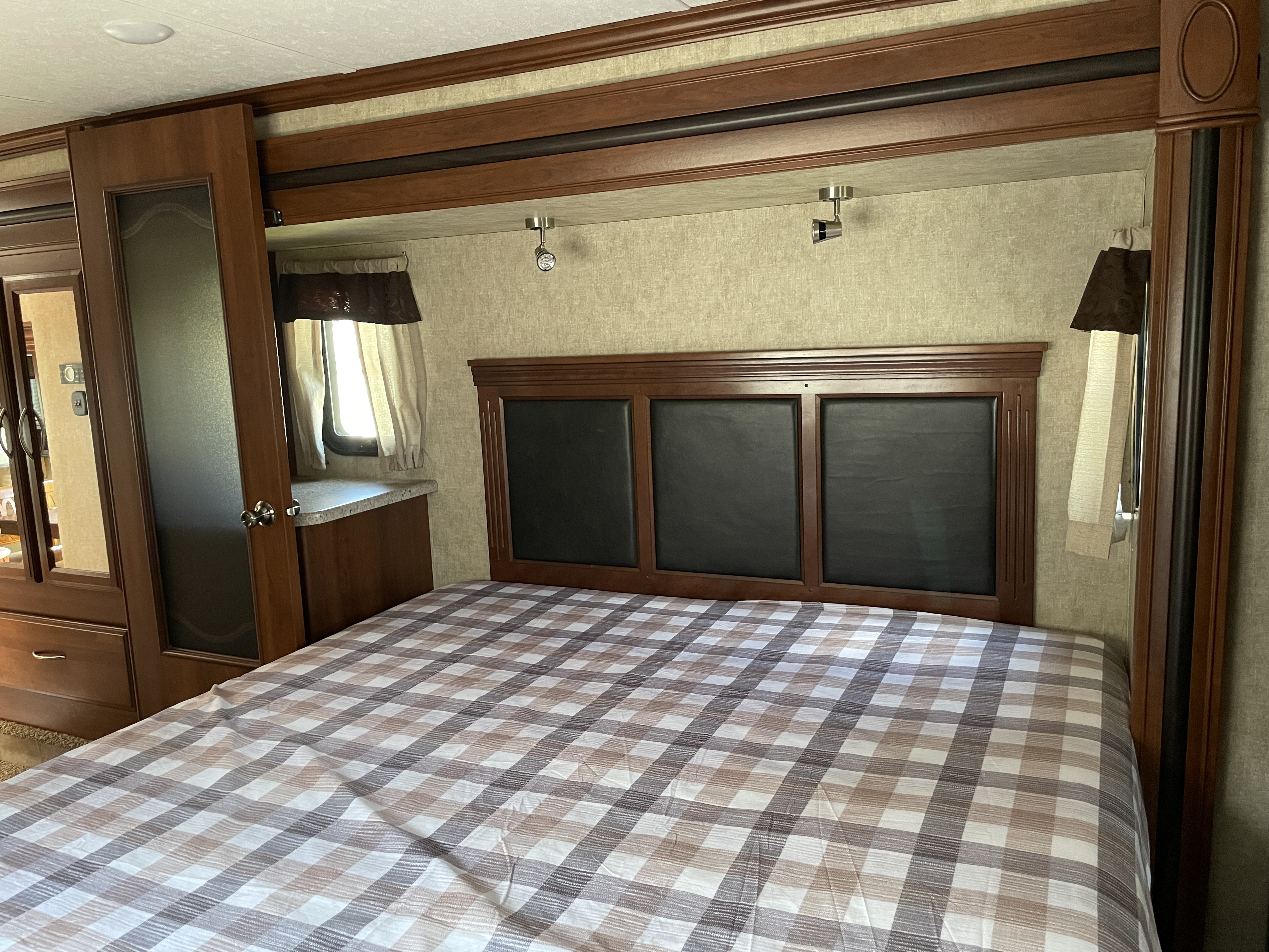 2016 Prime Time Manufacturing Sanibel 3601 Residen, $ 24,490