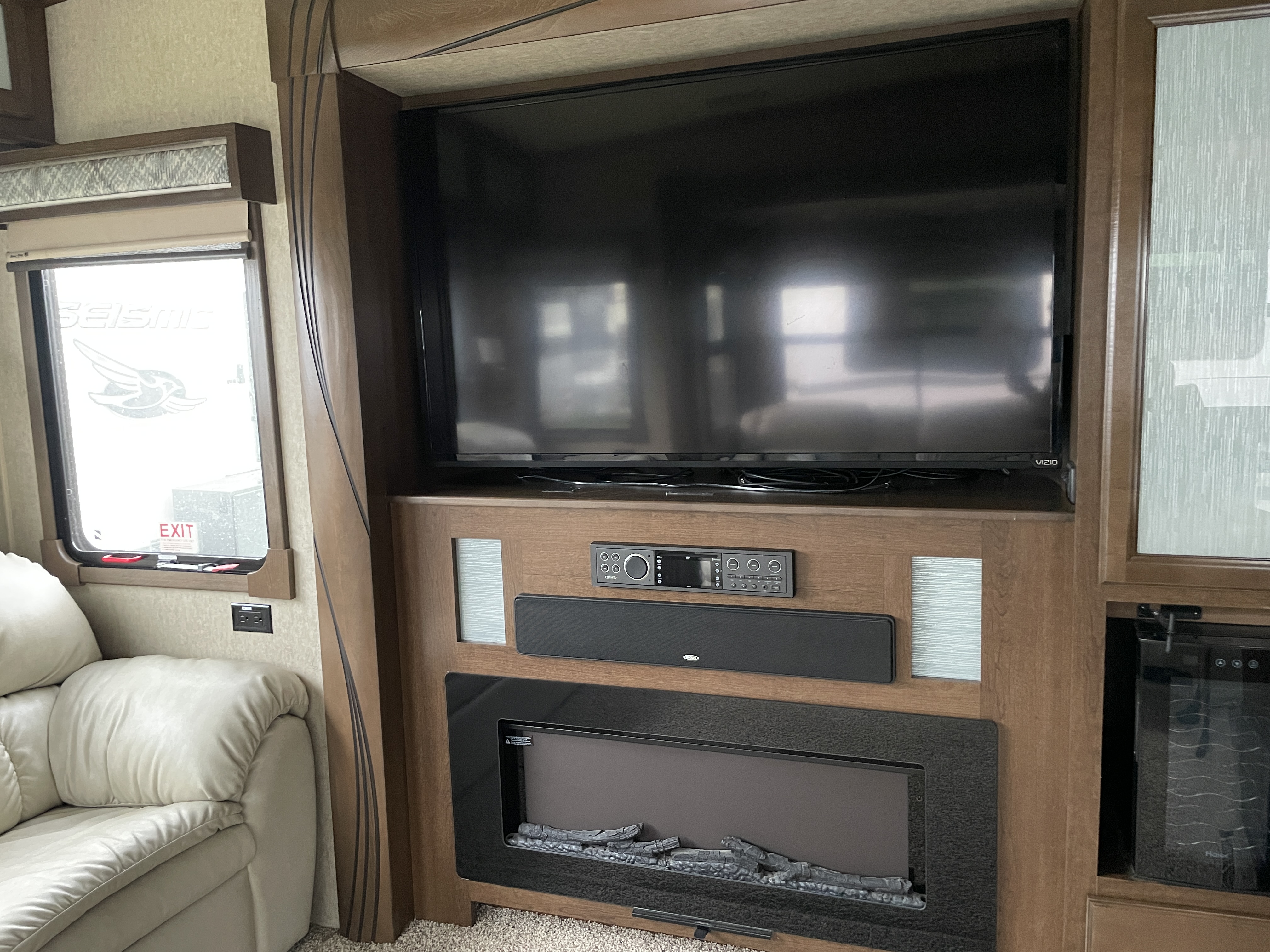 2018 Forest River Cedar Creek Champagne Edition 38, $ 41,490
