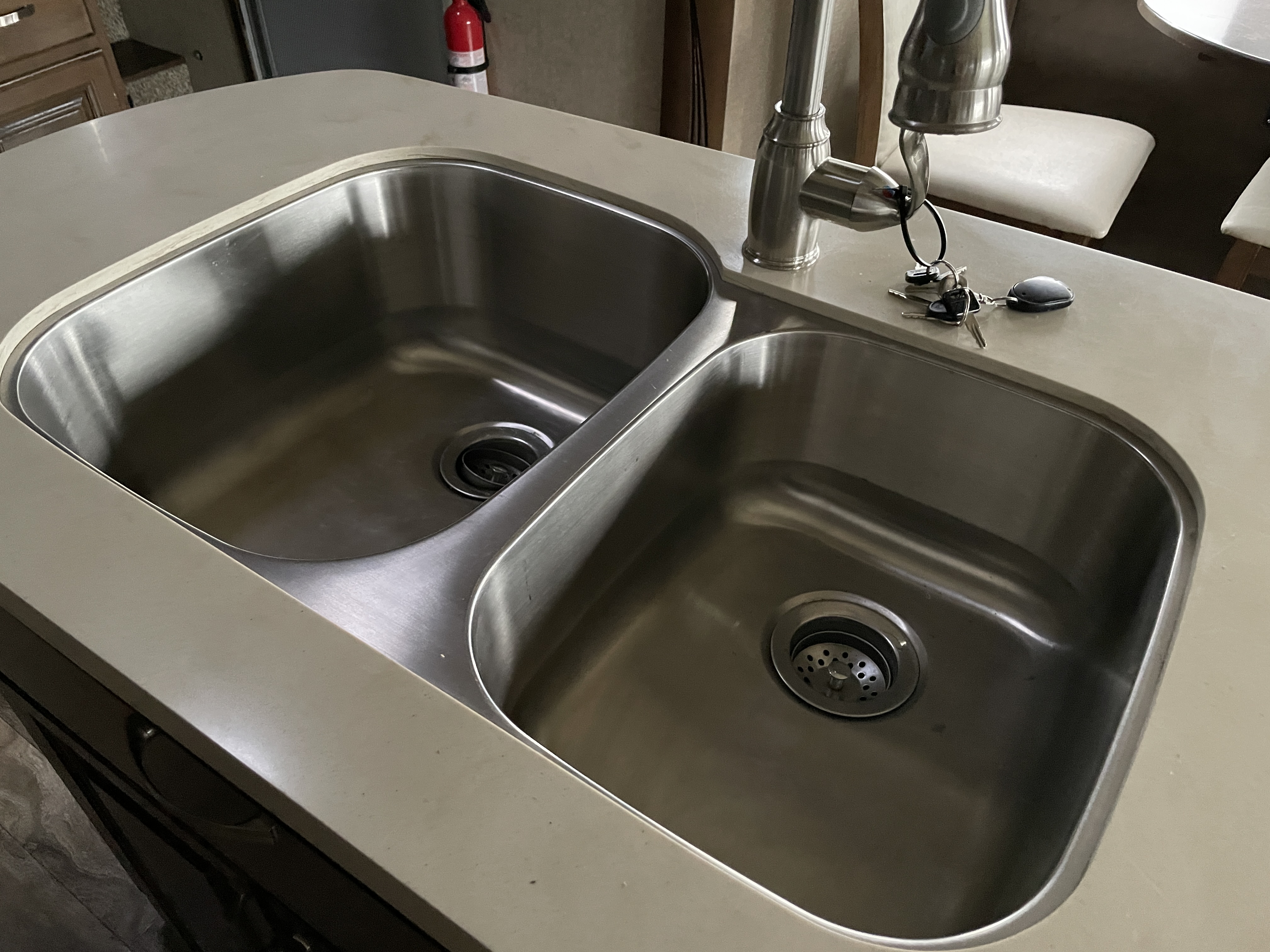 2018 Forest River Cedar Creek Champagne Edition 38, $ 41,490