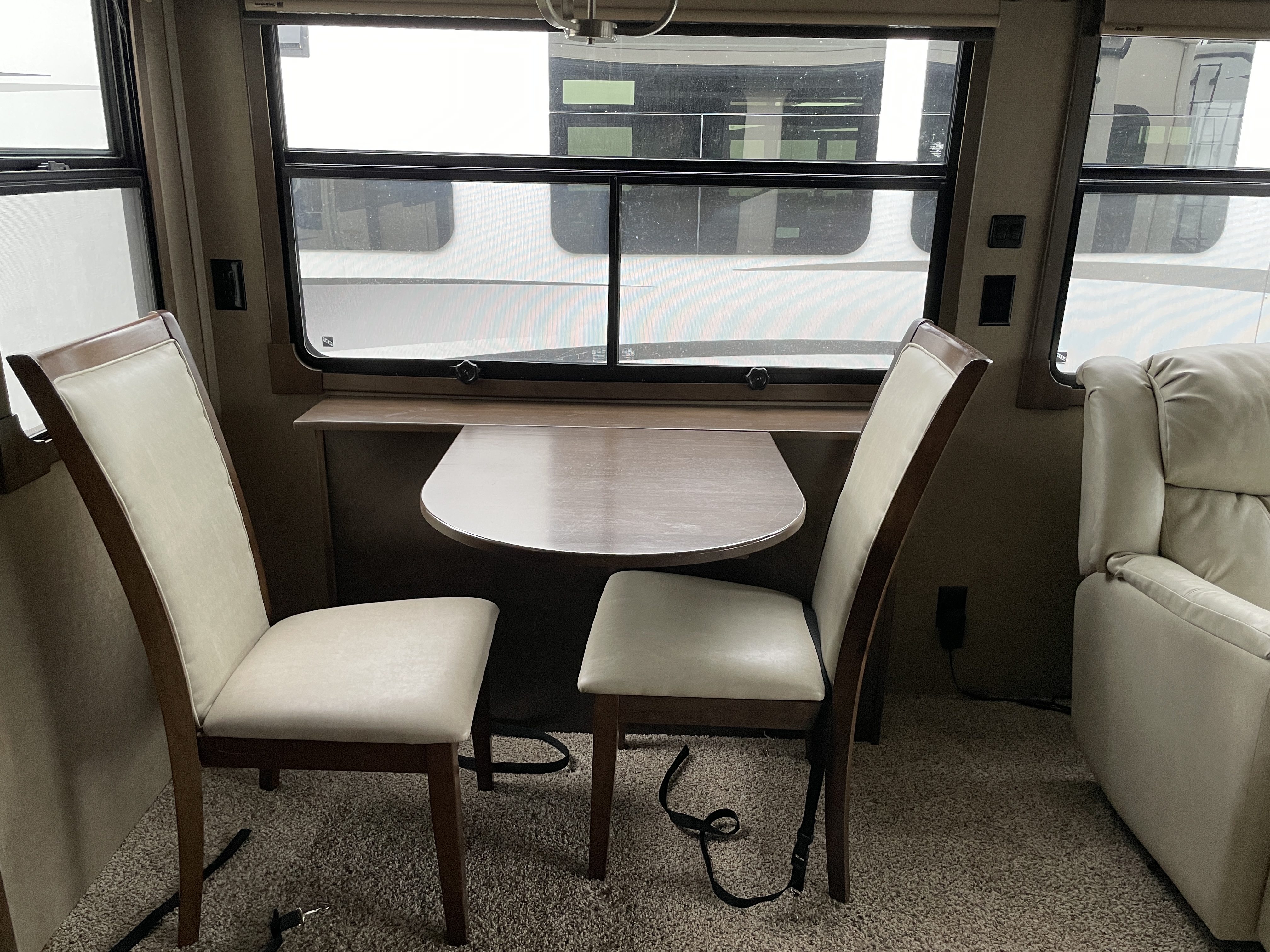 2018 Forest River Cedar Creek Champagne Edition 38, $ 41,490