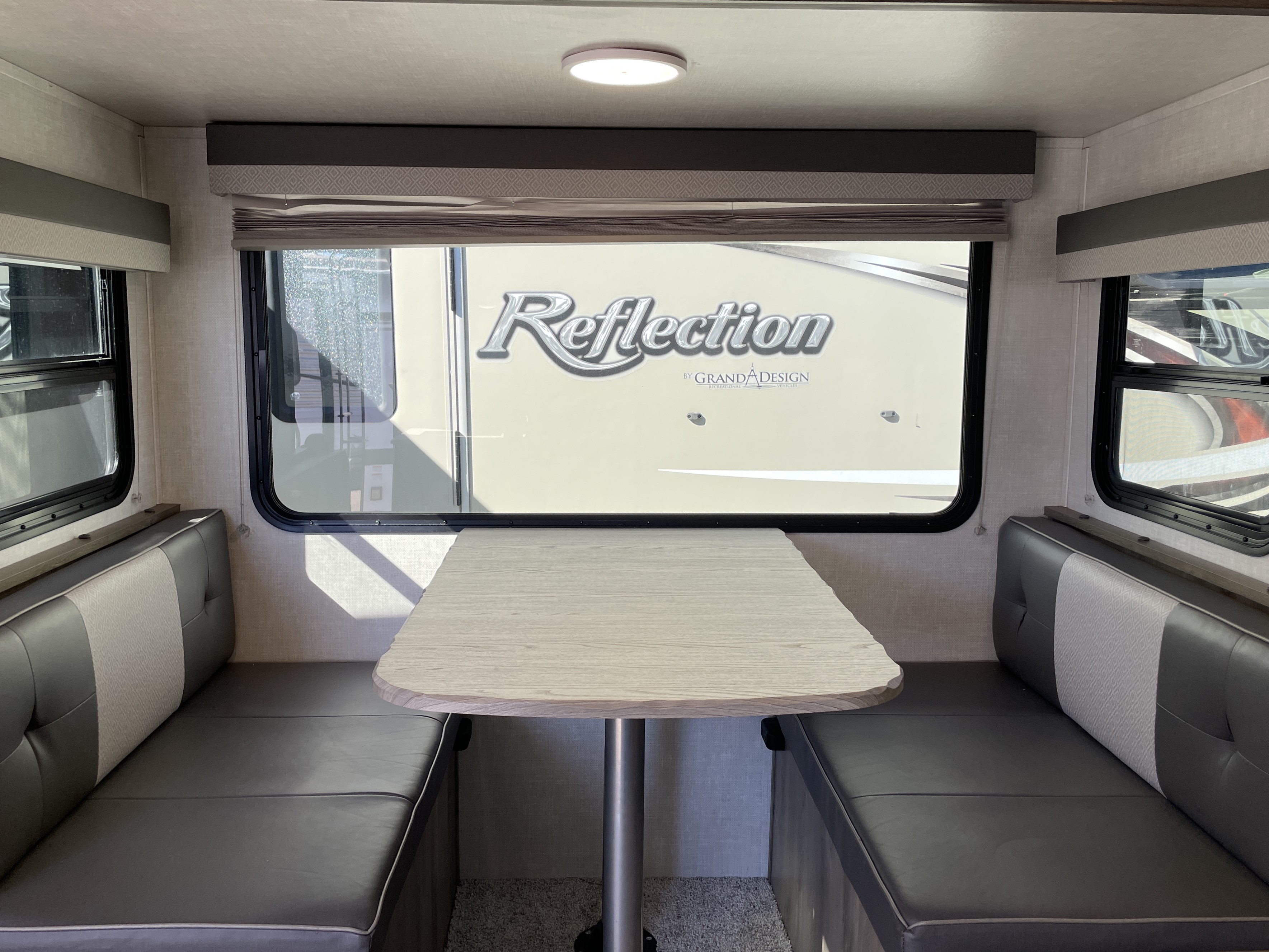 2022 Forest River Surveyor Legend 19RBLE, $ 18,990