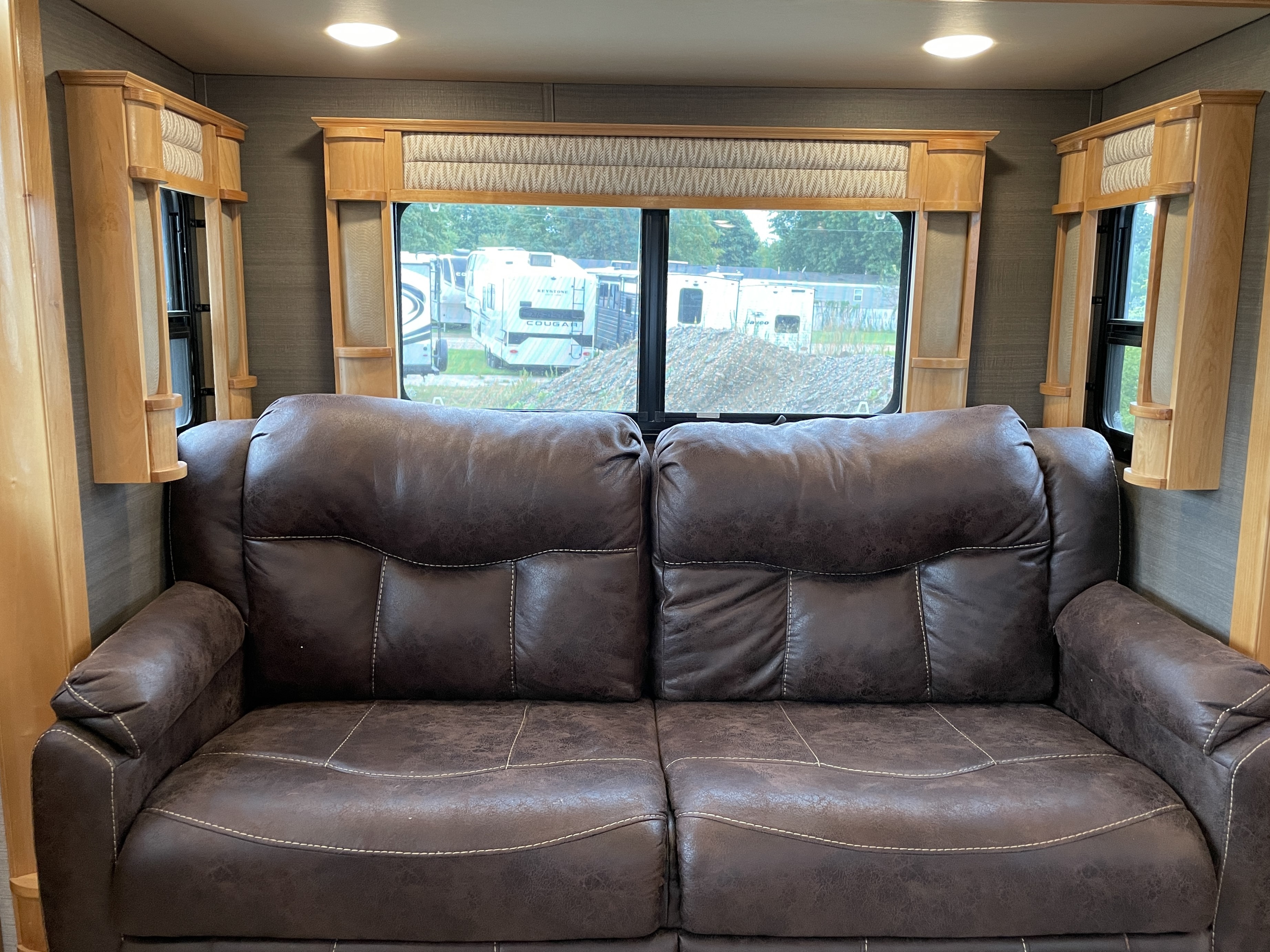 2020 Vanleigh RV Beacon 42RDB, $ 54,990