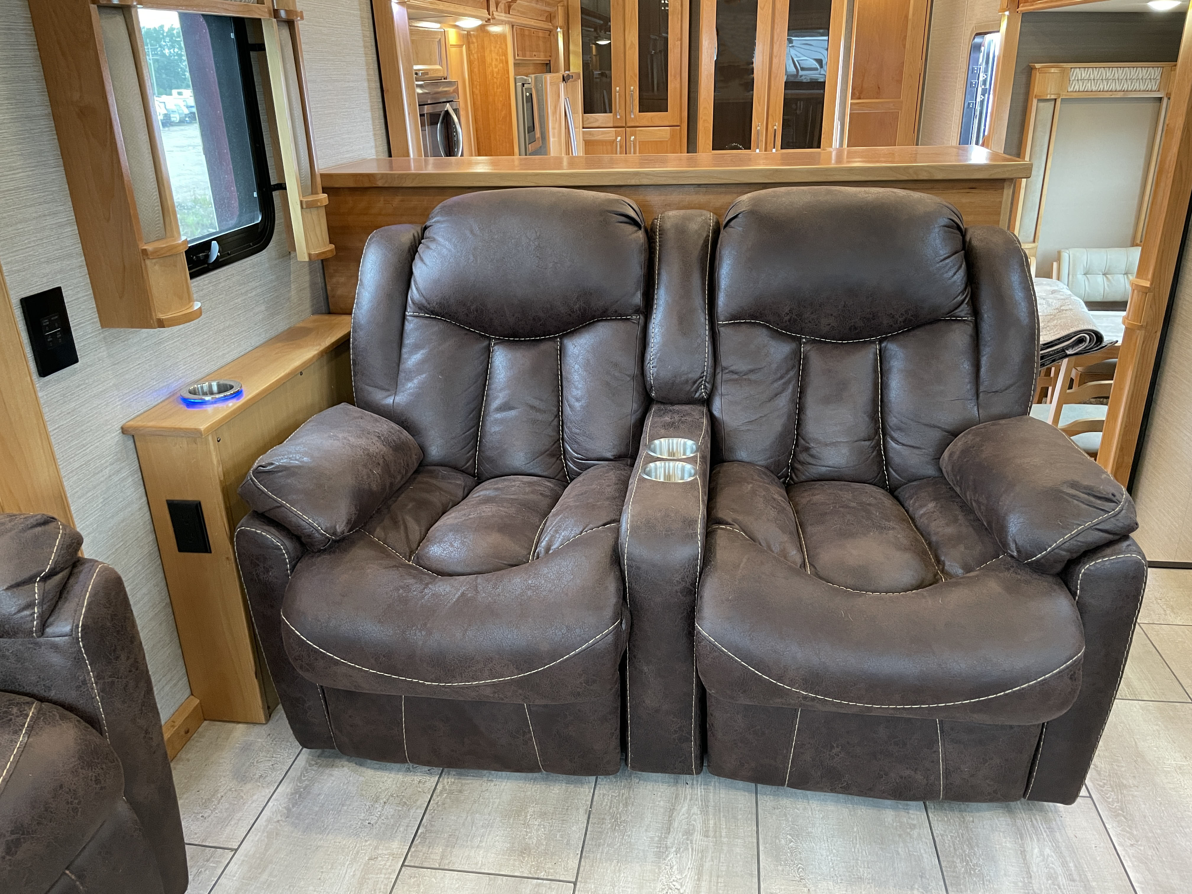 2020 Vanleigh RV Beacon 42RDB, $ 54,990