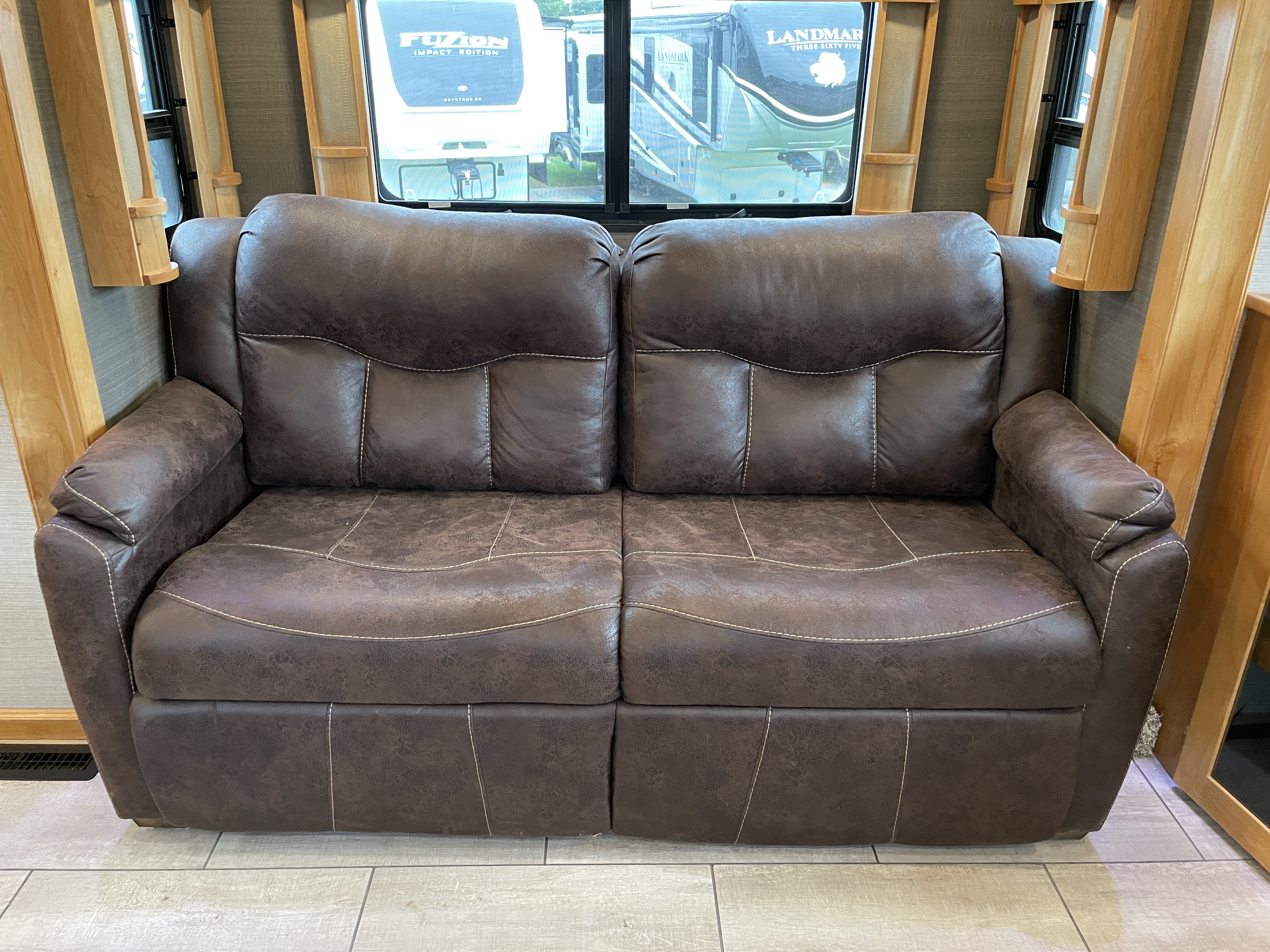 2020 Vanleigh RV Beacon 42RDB, $ 54,990