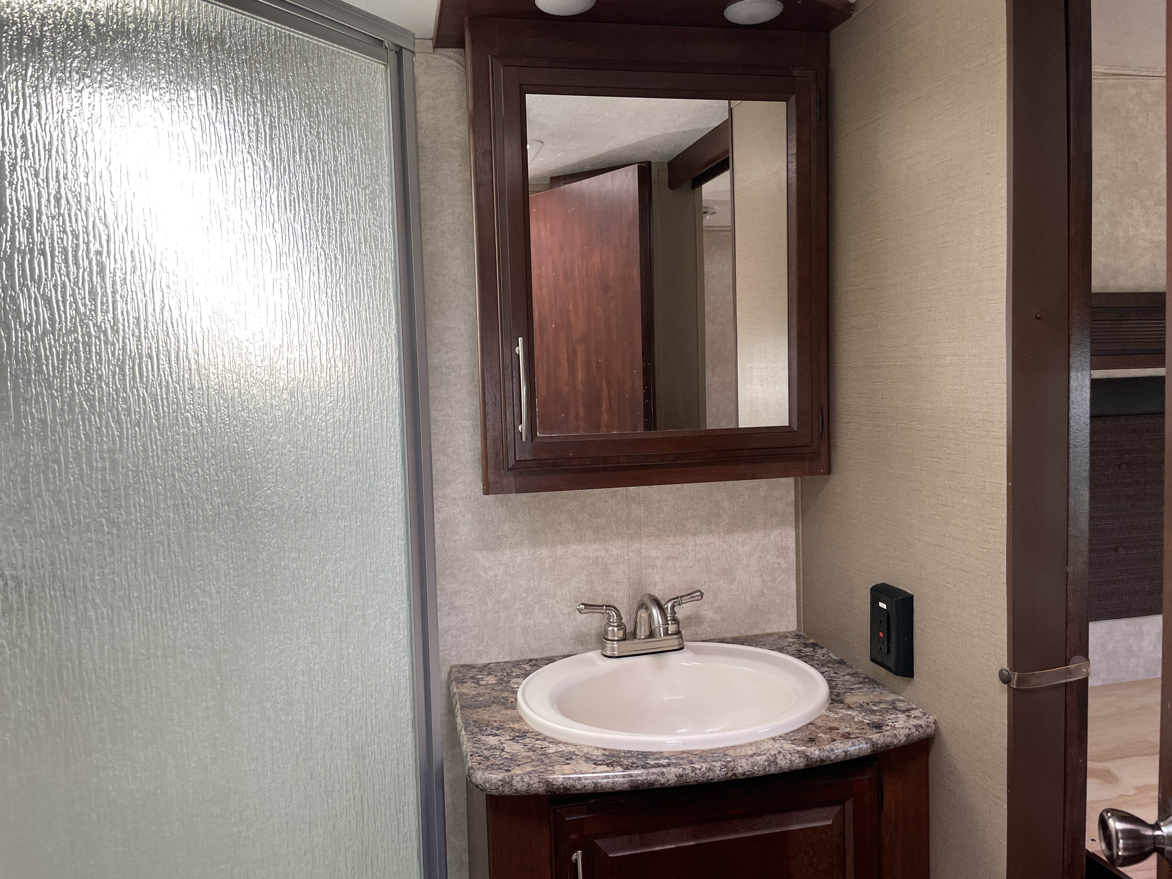 2014 Keystone Cougar 327RES, $ 13,995