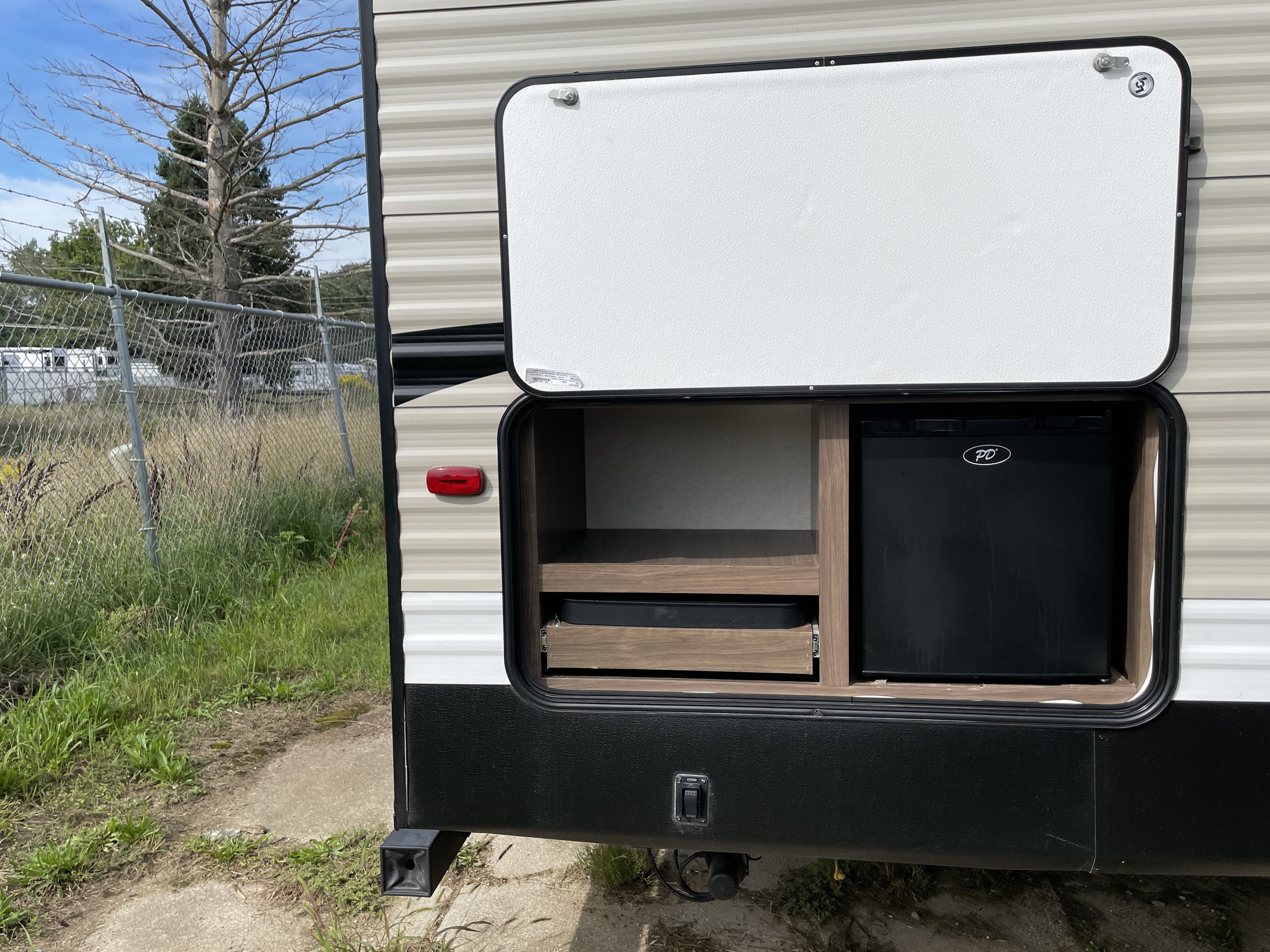 2018 Keystone Hideout (East) 27DBS, $ 14,990