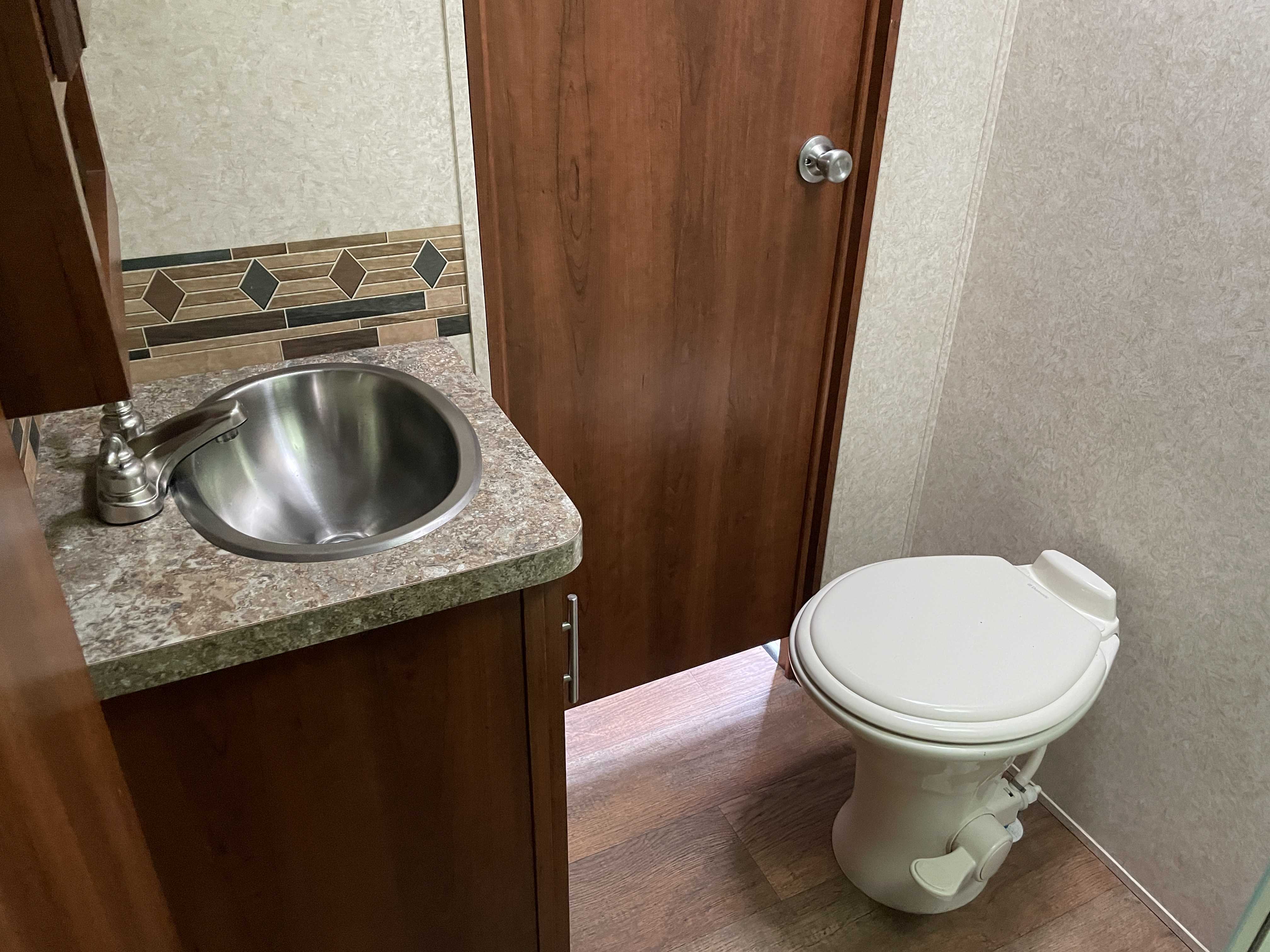 2015 Forest River Wildcat 295RSX, $ 17,990