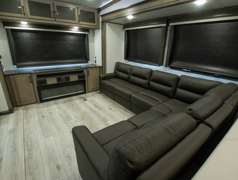 2024 Keystone Montana 3531RE, $ 67,490