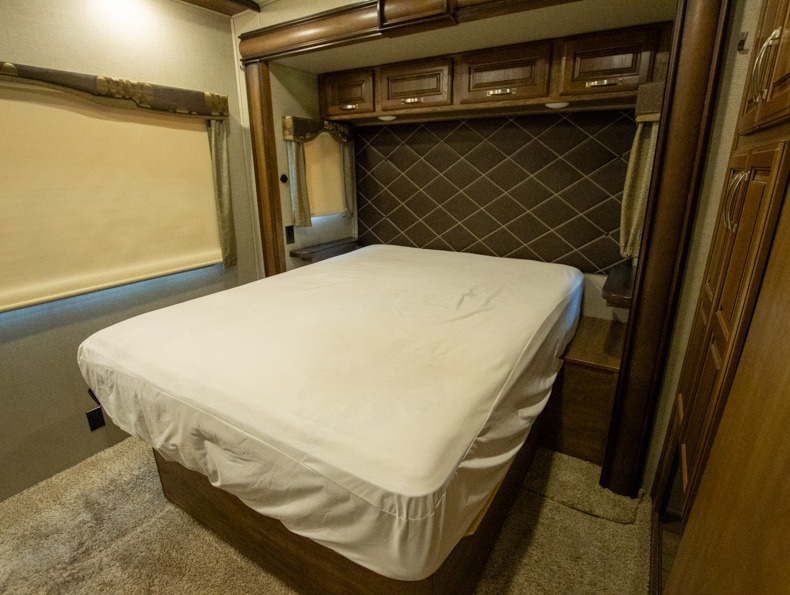 2018 Keystone Montana 3820FK, $ 42,490