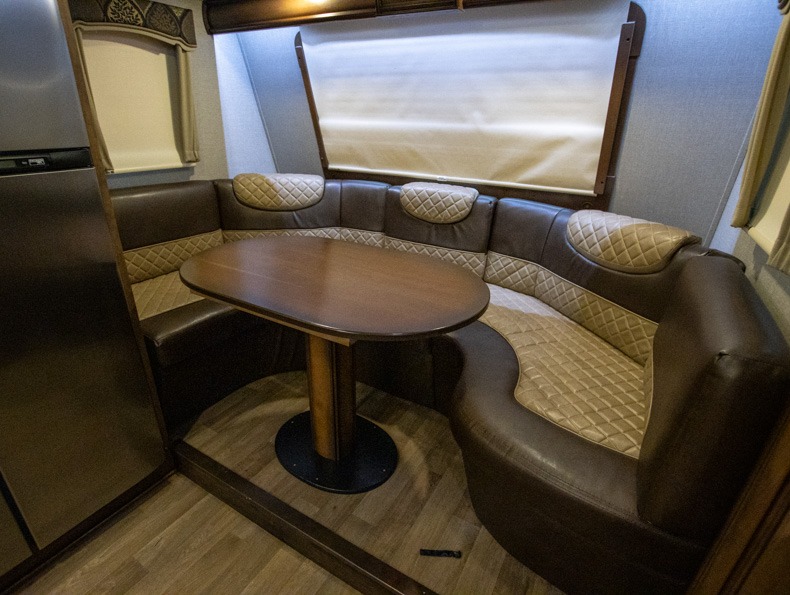 2018 Keystone Montana 3820FK, $ 42,490