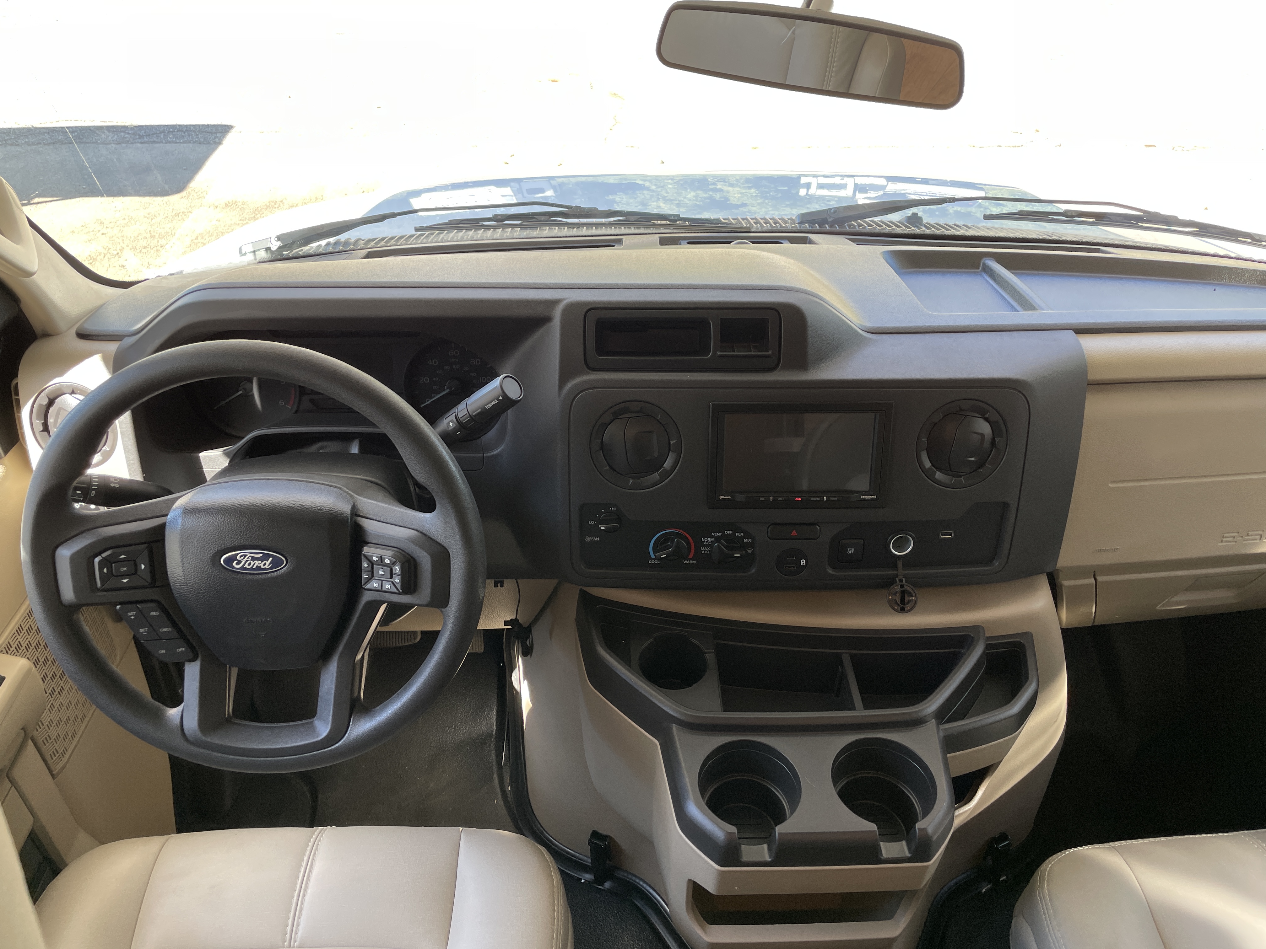 2024 Thor Motor Coach Chateau 27R, $ 87,490